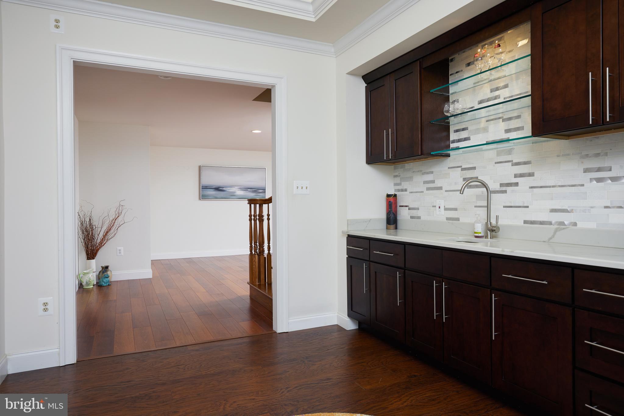 8505 CARLYNN DRIVE