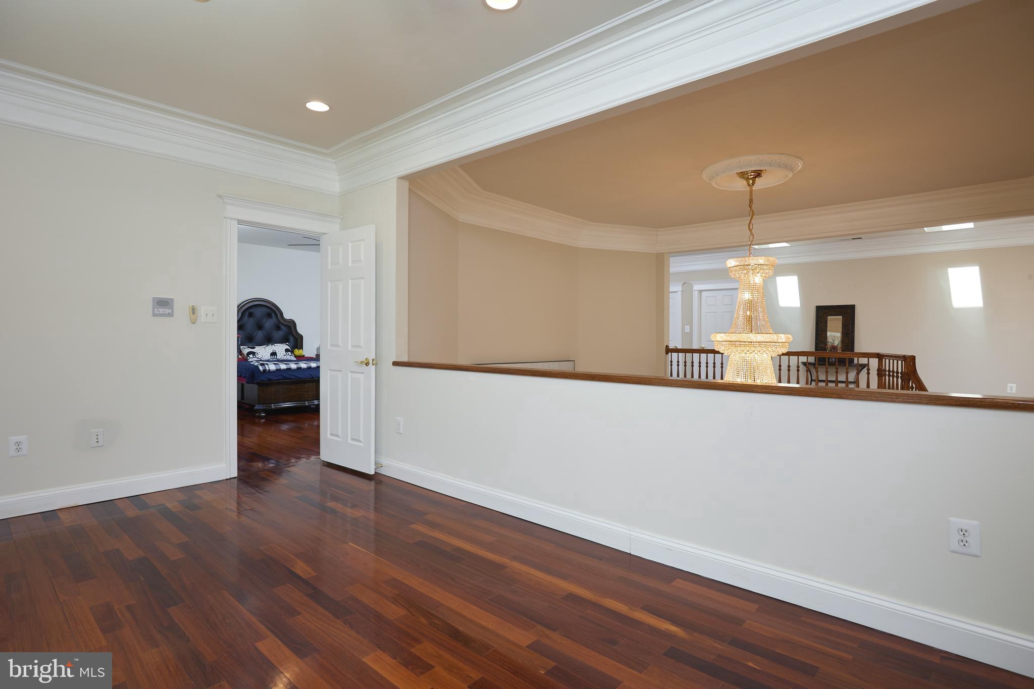 8505 CARLYNN DRIVE