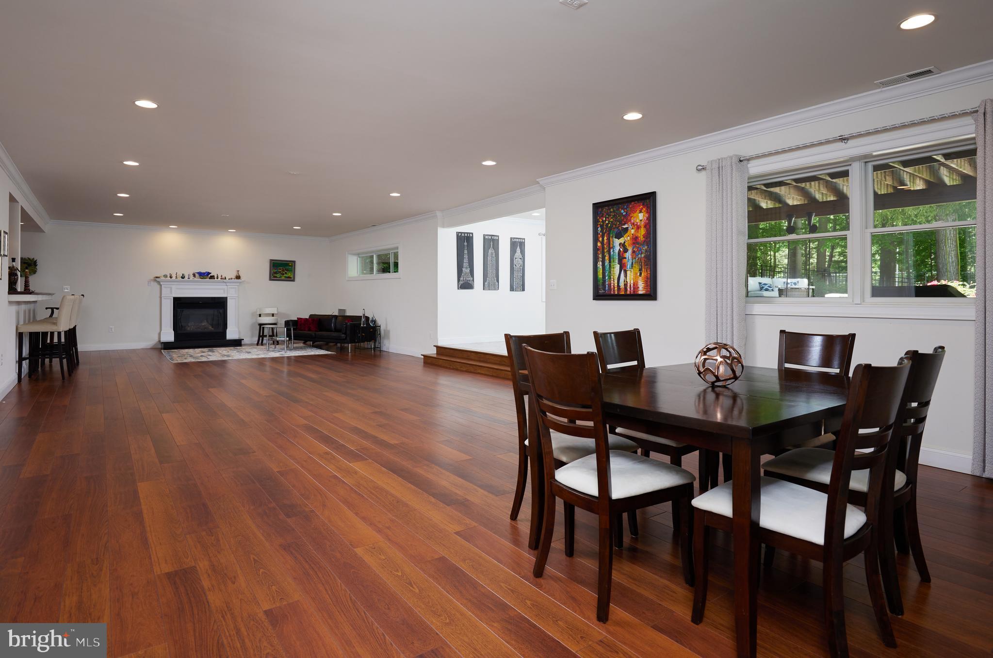 8505 CARLYNN DRIVE