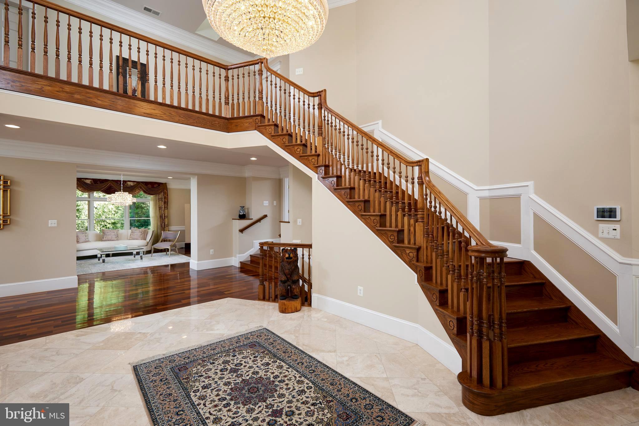 8505 CARLYNN DRIVE