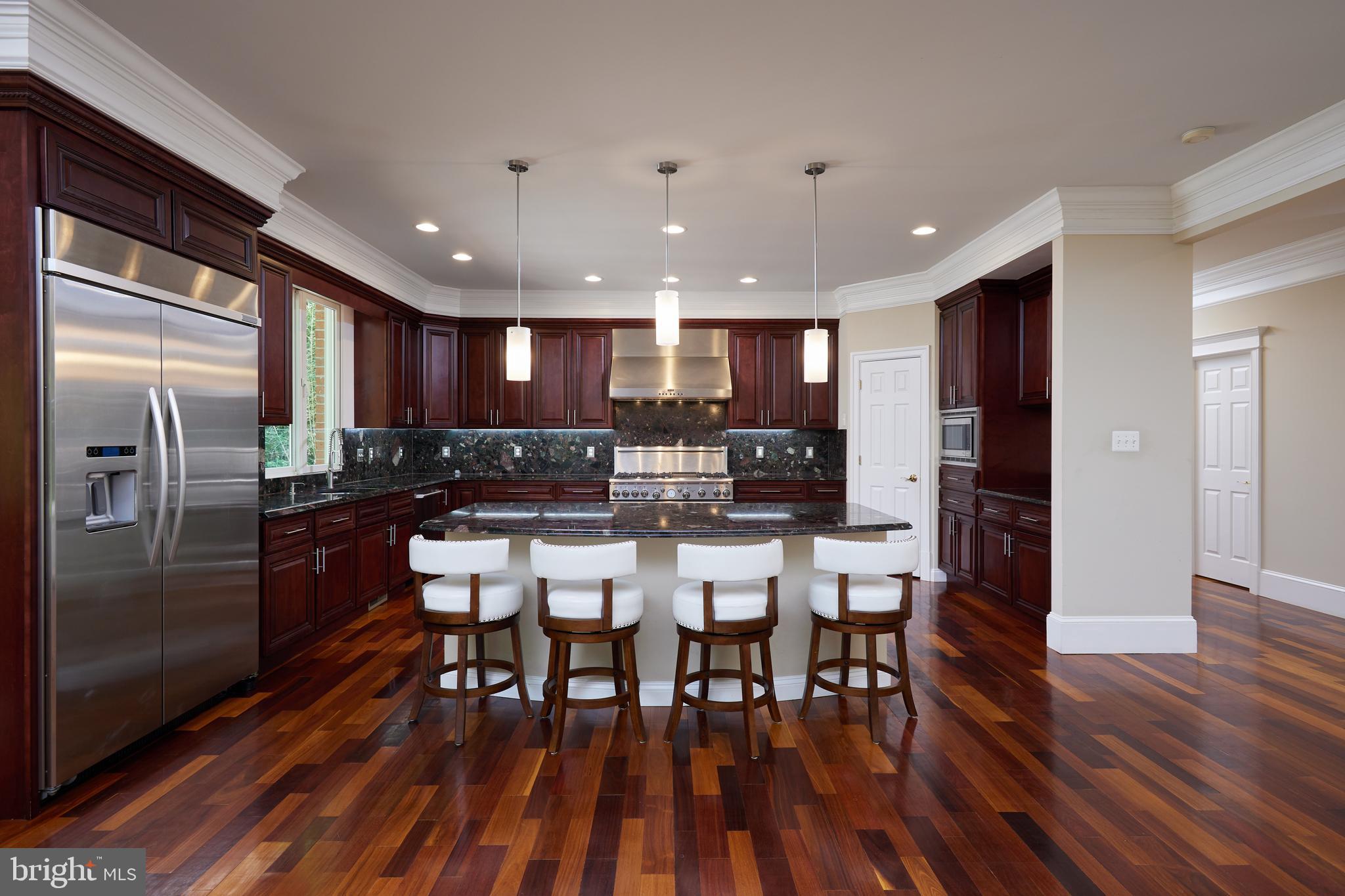 8505 CARLYNN DRIVE