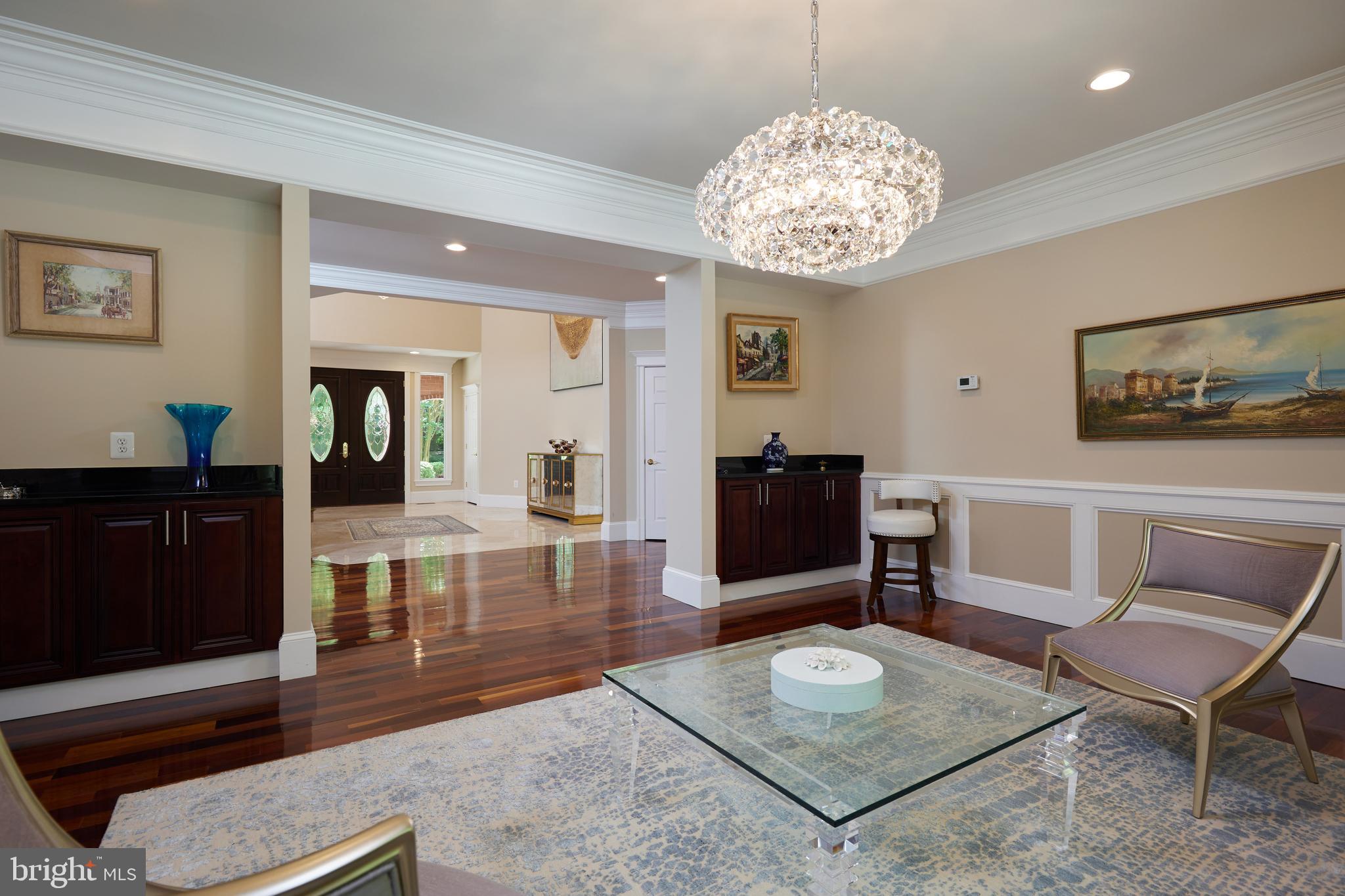 8505 CARLYNN DRIVE