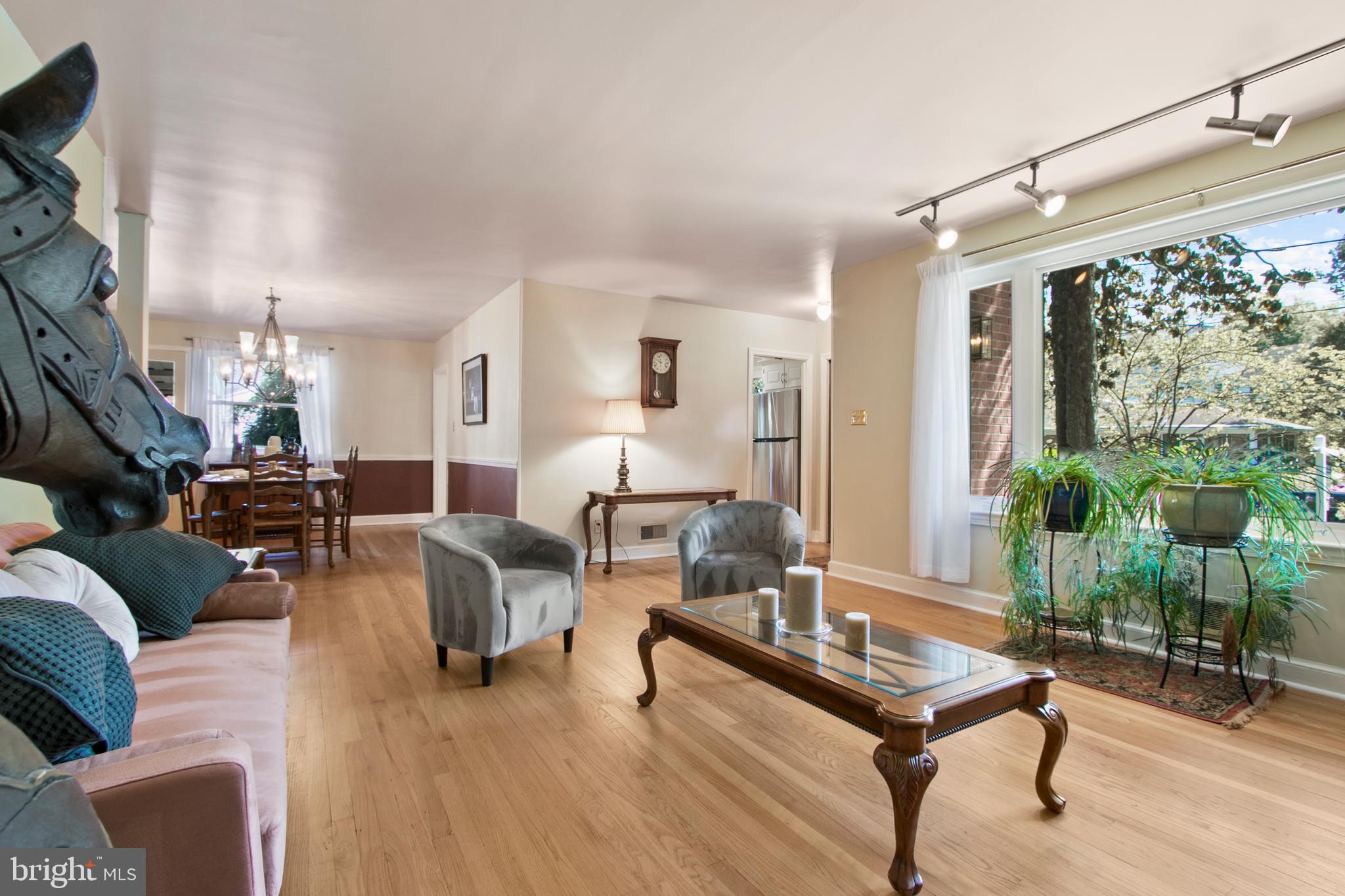 1207 BALLARD STREET