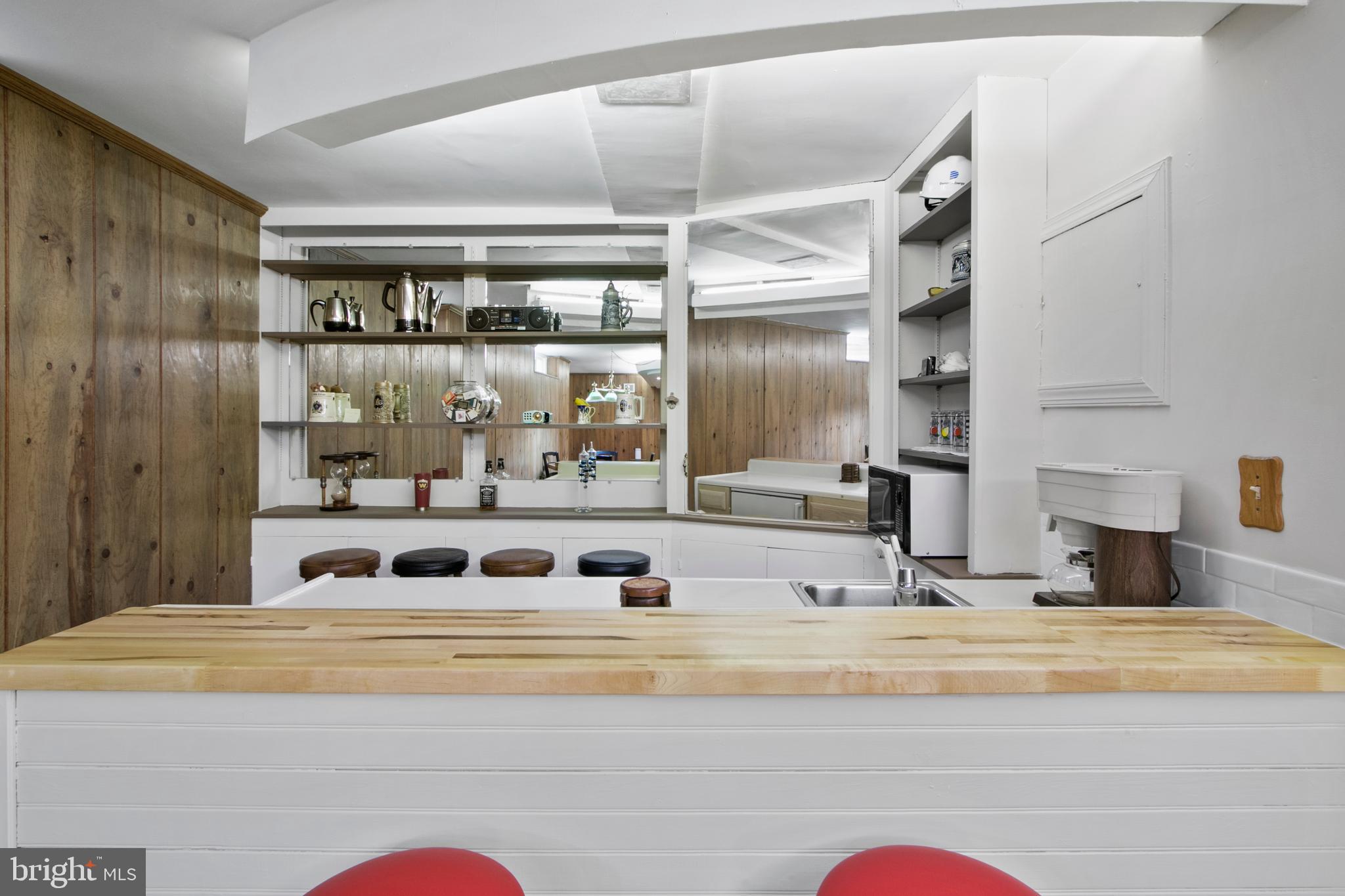 1207 BALLARD STREET