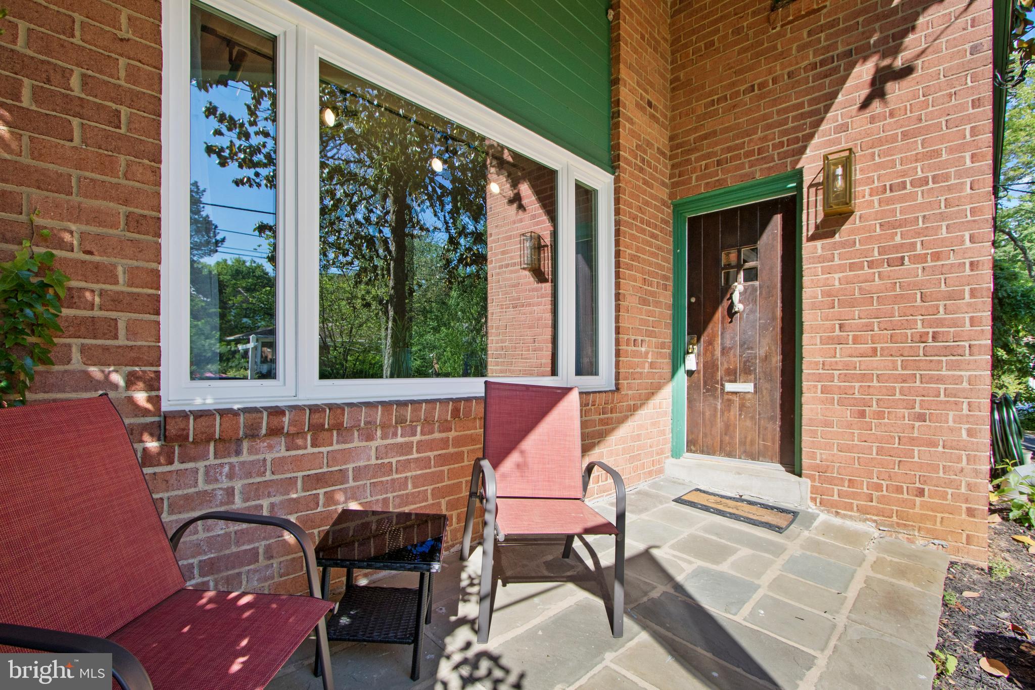 1207 BALLARD STREET