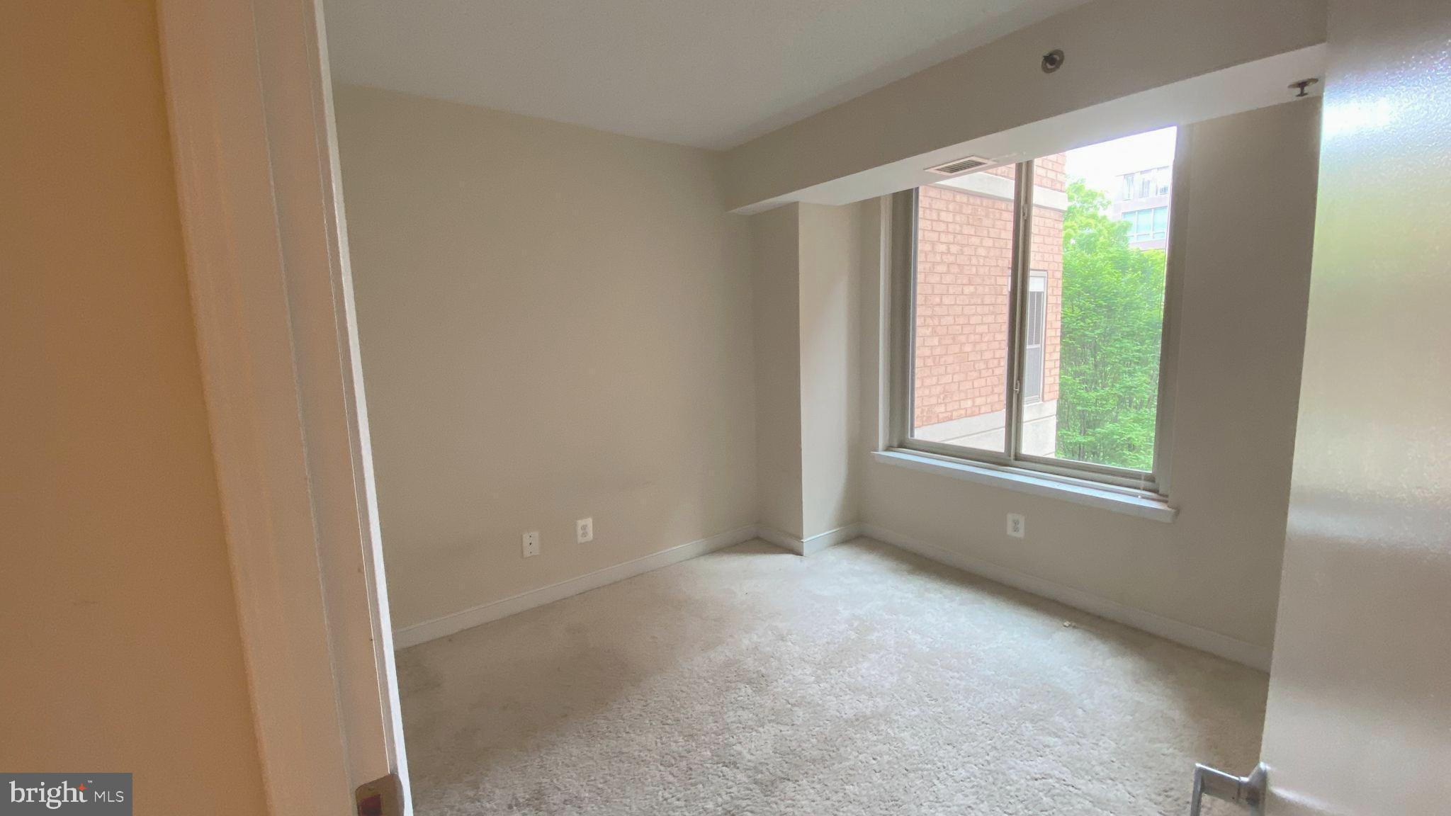 7500 WOODMONT AVENUE S404