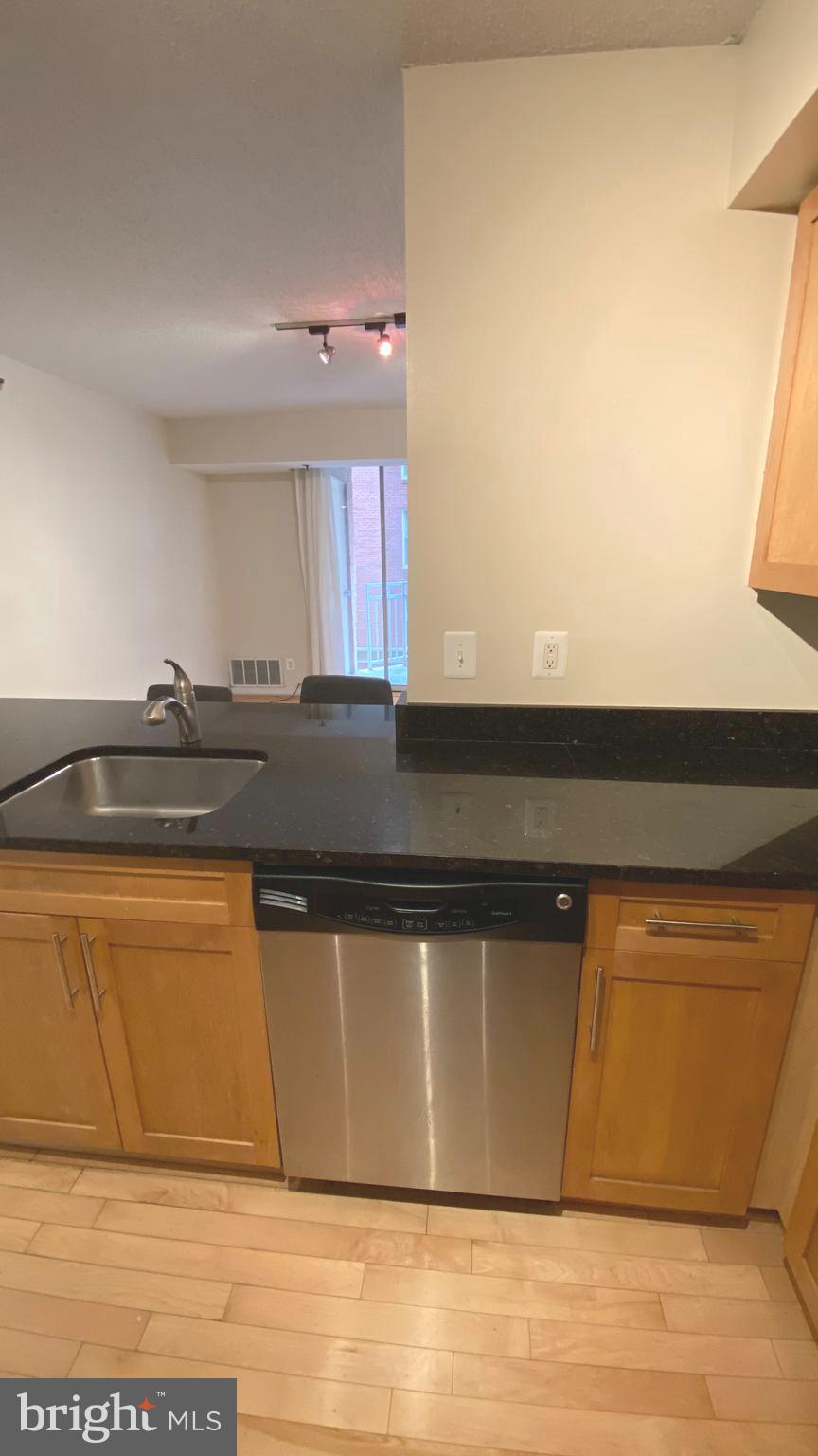 7500 WOODMONT AVENUE S404