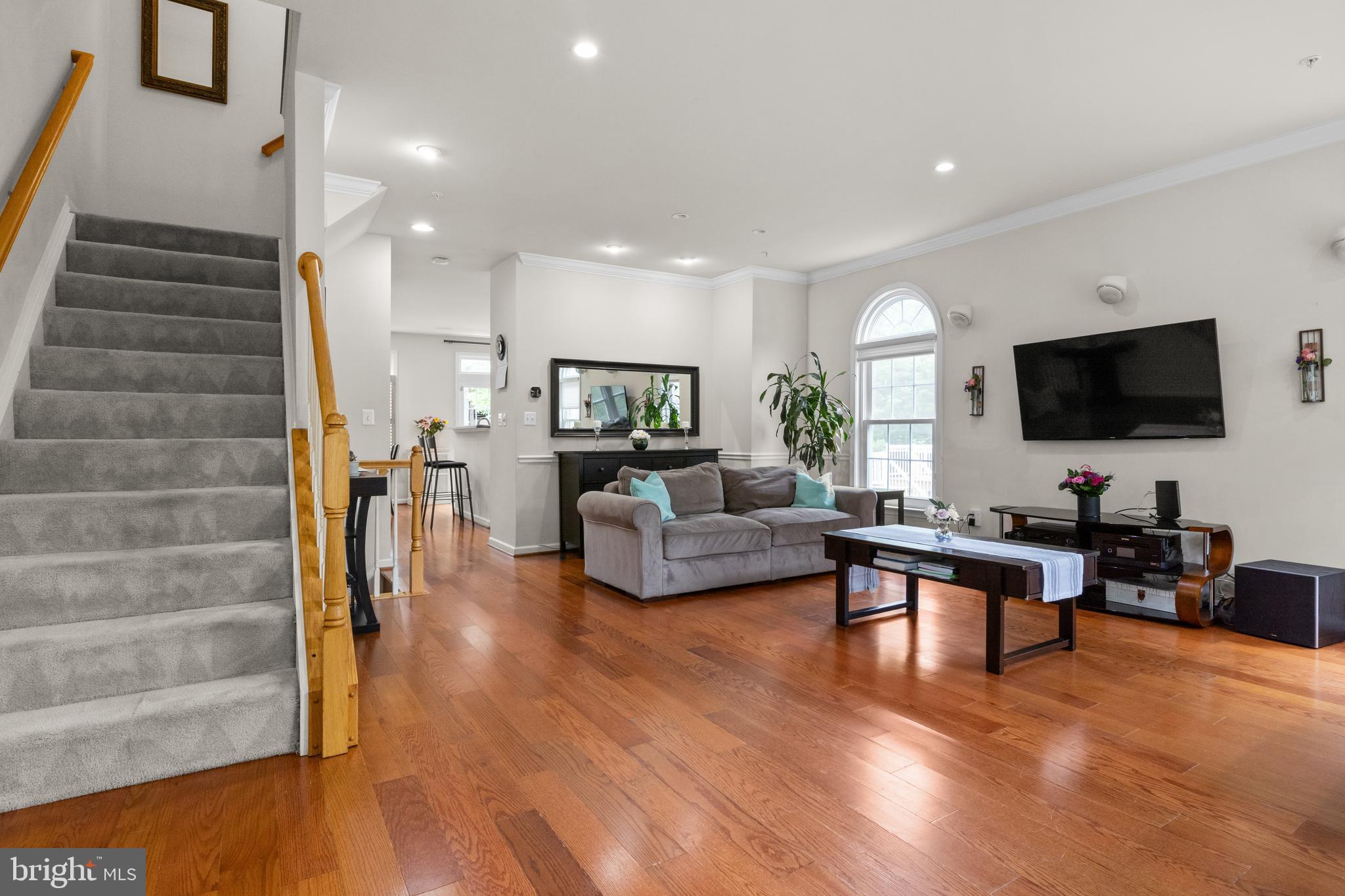 2112 CLARK PLACE