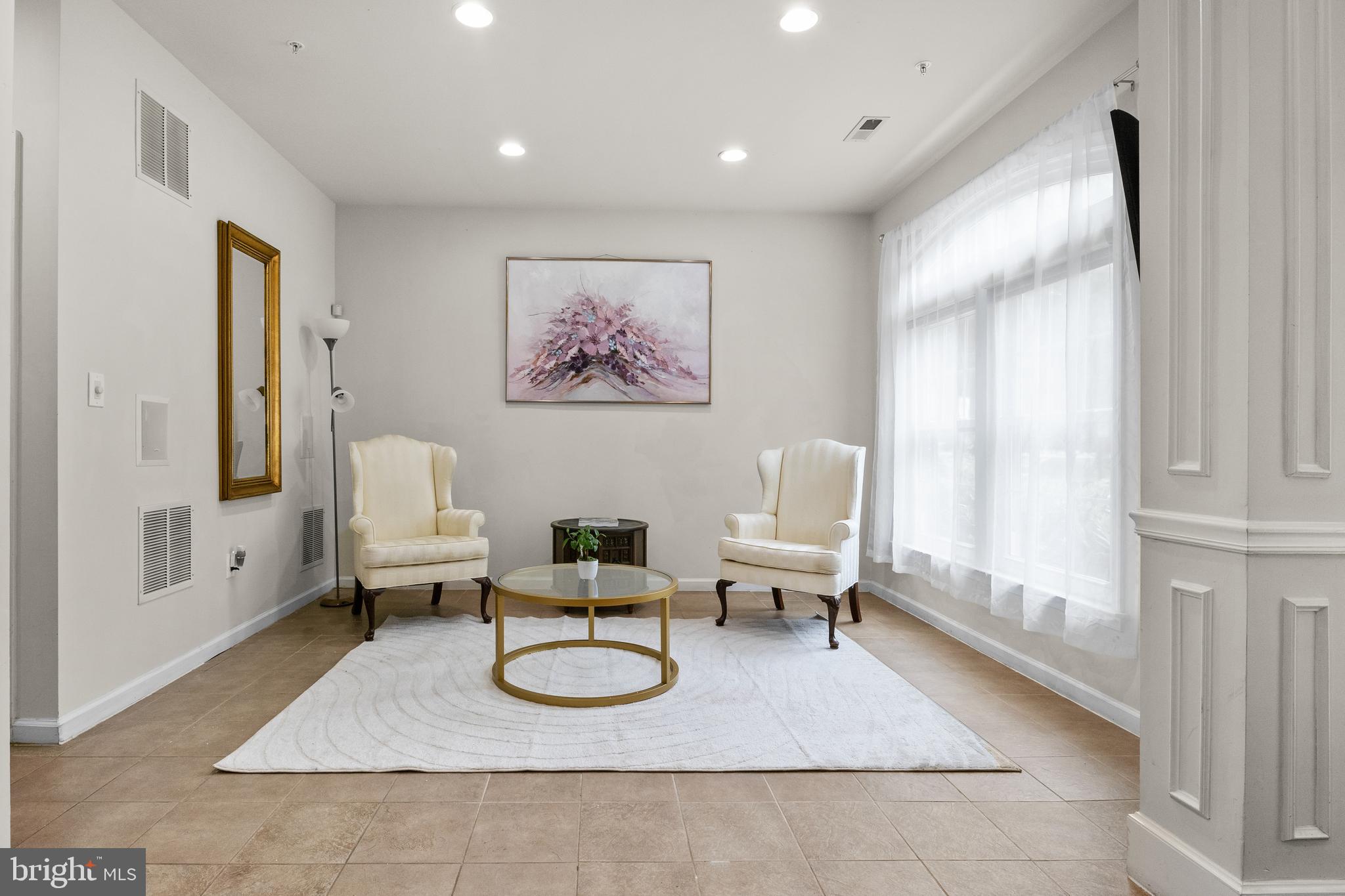 2112 CLARK PLACE