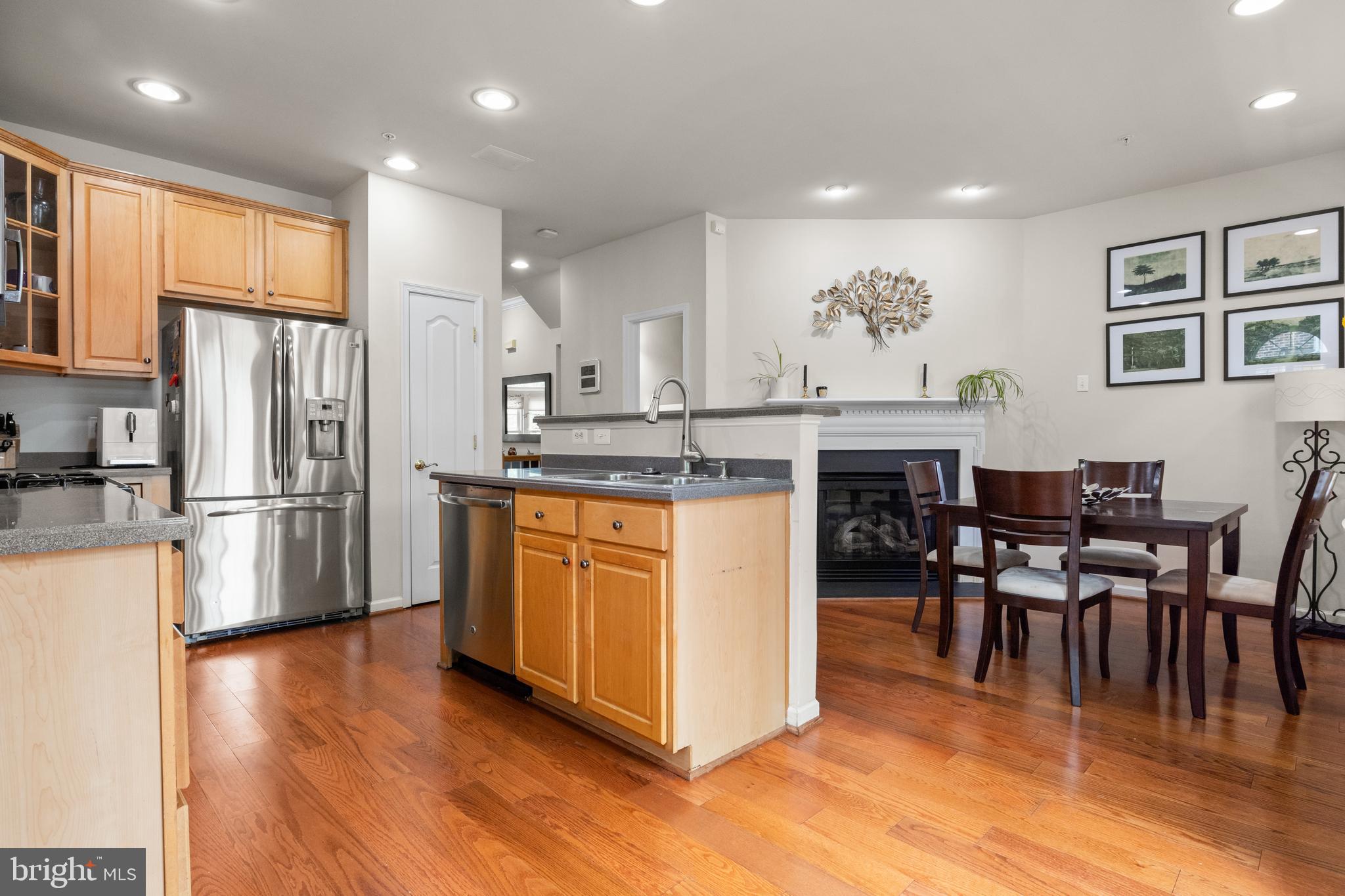 2112 CLARK PLACE