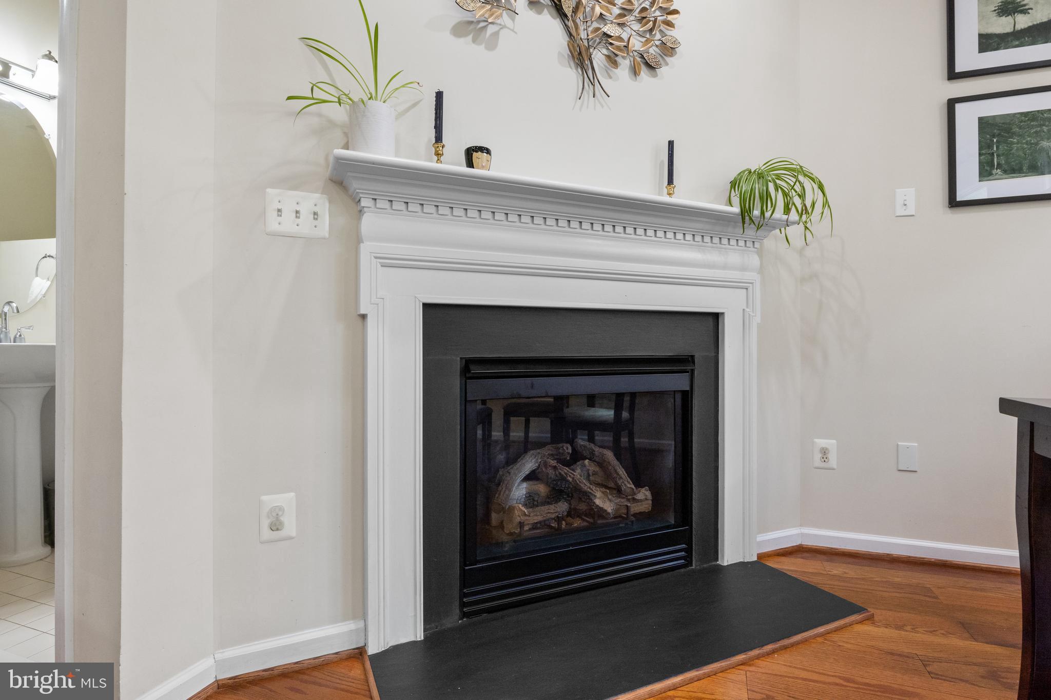 2112 CLARK PLACE
