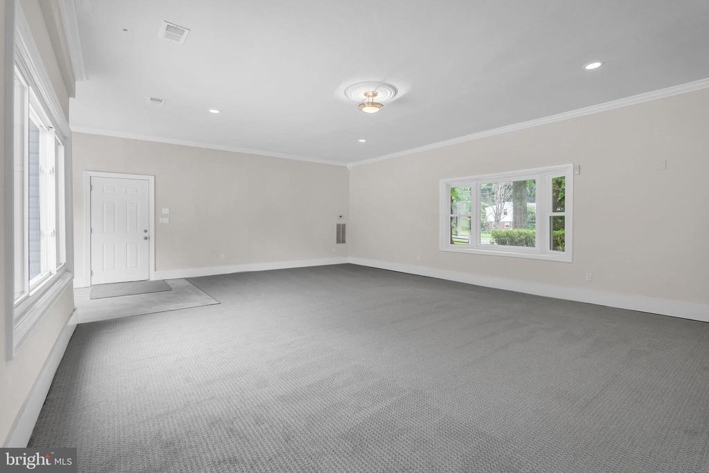 10911 CHANDLER ROAD
