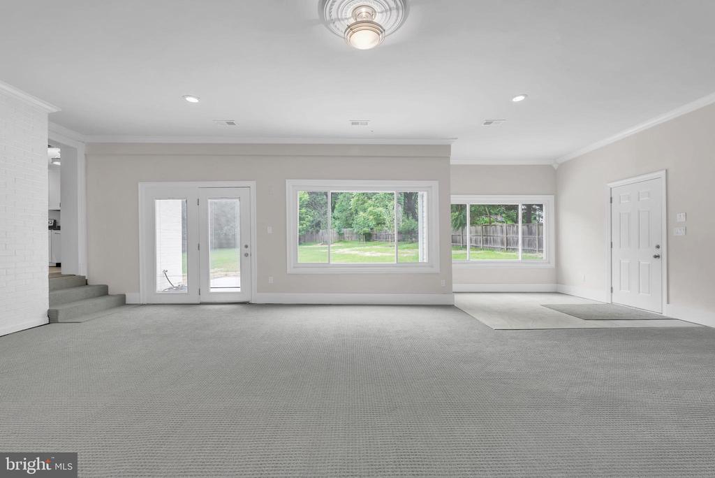 10911 CHANDLER ROAD
