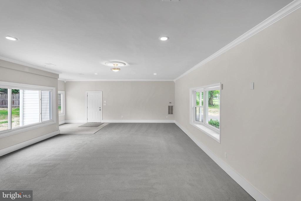 10911 CHANDLER ROAD