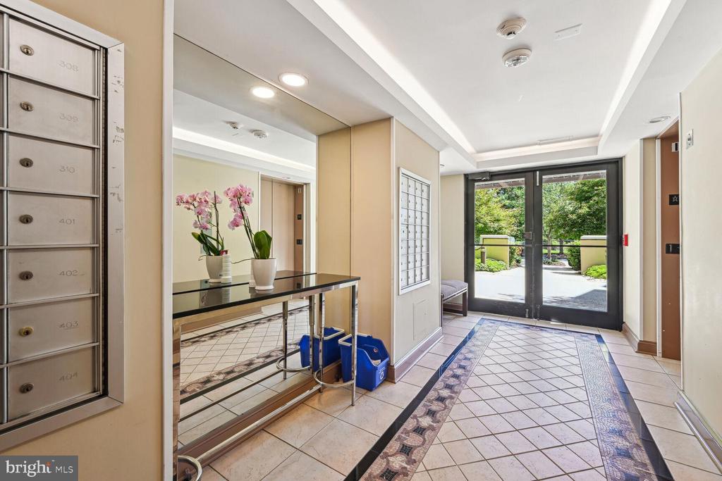 6060 CALIFORNIA CIRCLE 409