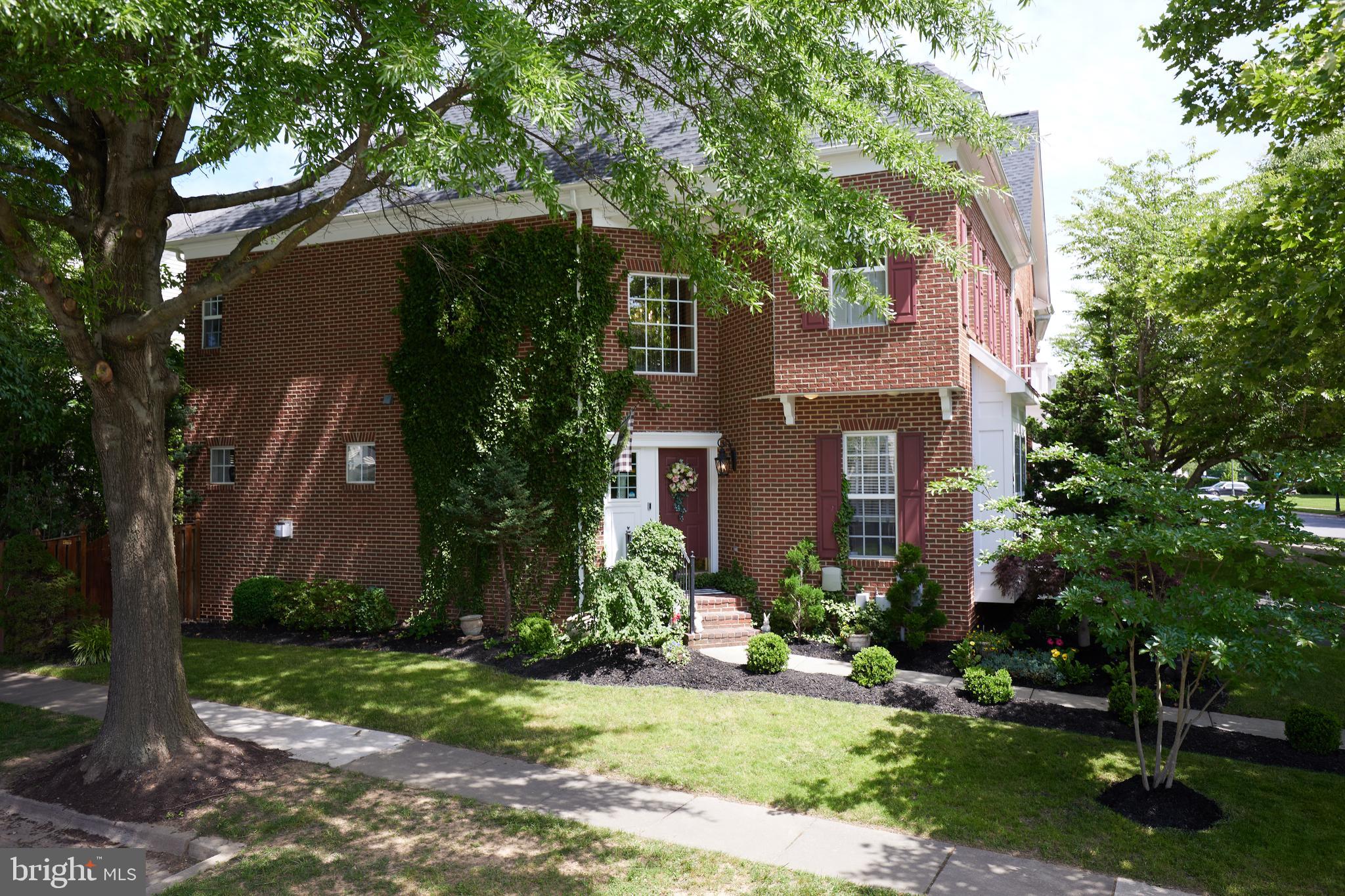 620 HIGHLAND RIDGE AVENUE