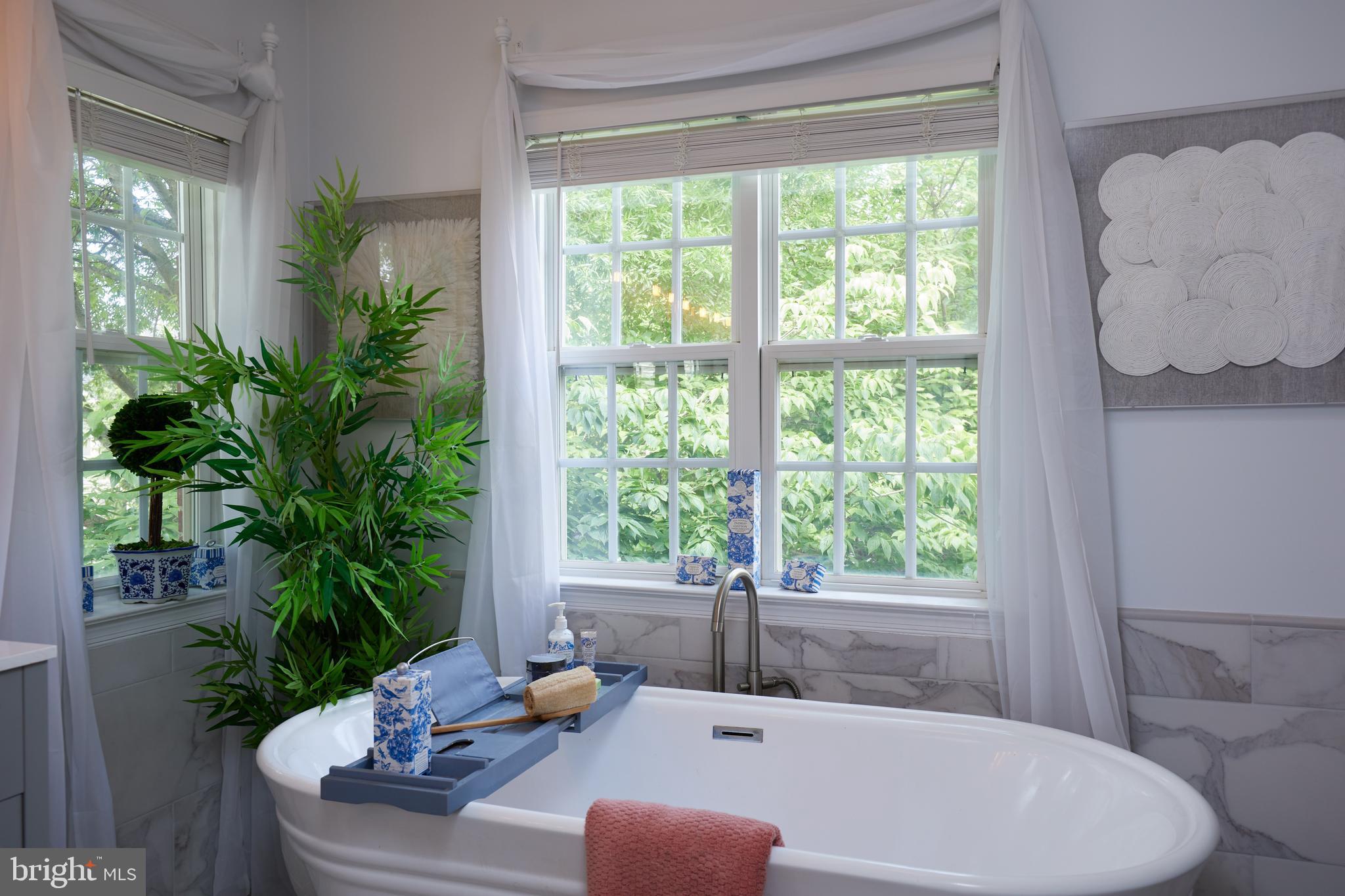 620 HIGHLAND RIDGE AVENUE