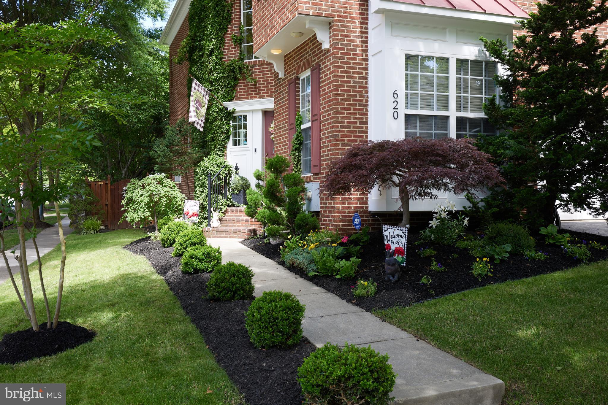 620 HIGHLAND RIDGE AVENUE