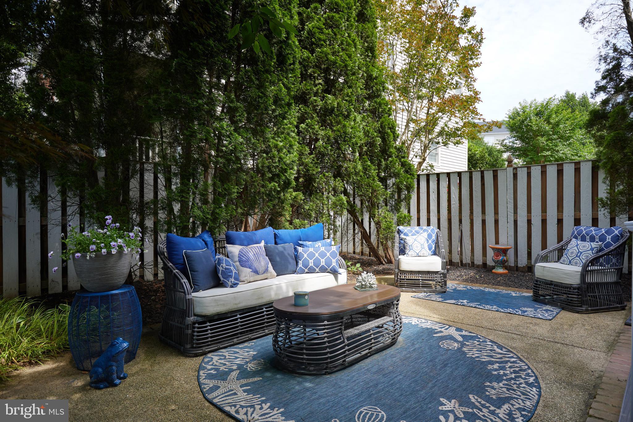 620 HIGHLAND RIDGE AVENUE