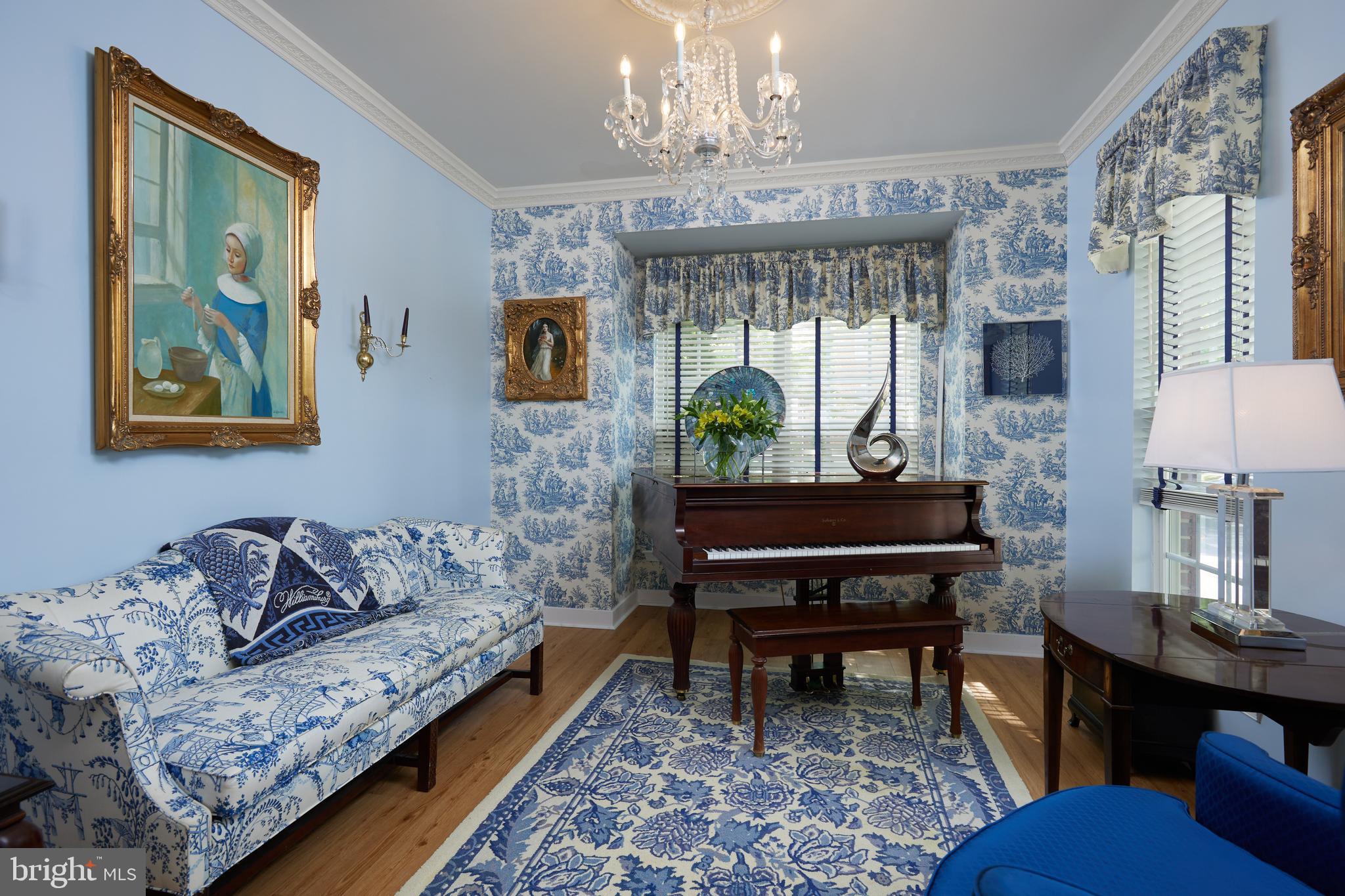 620 HIGHLAND RIDGE AVENUE