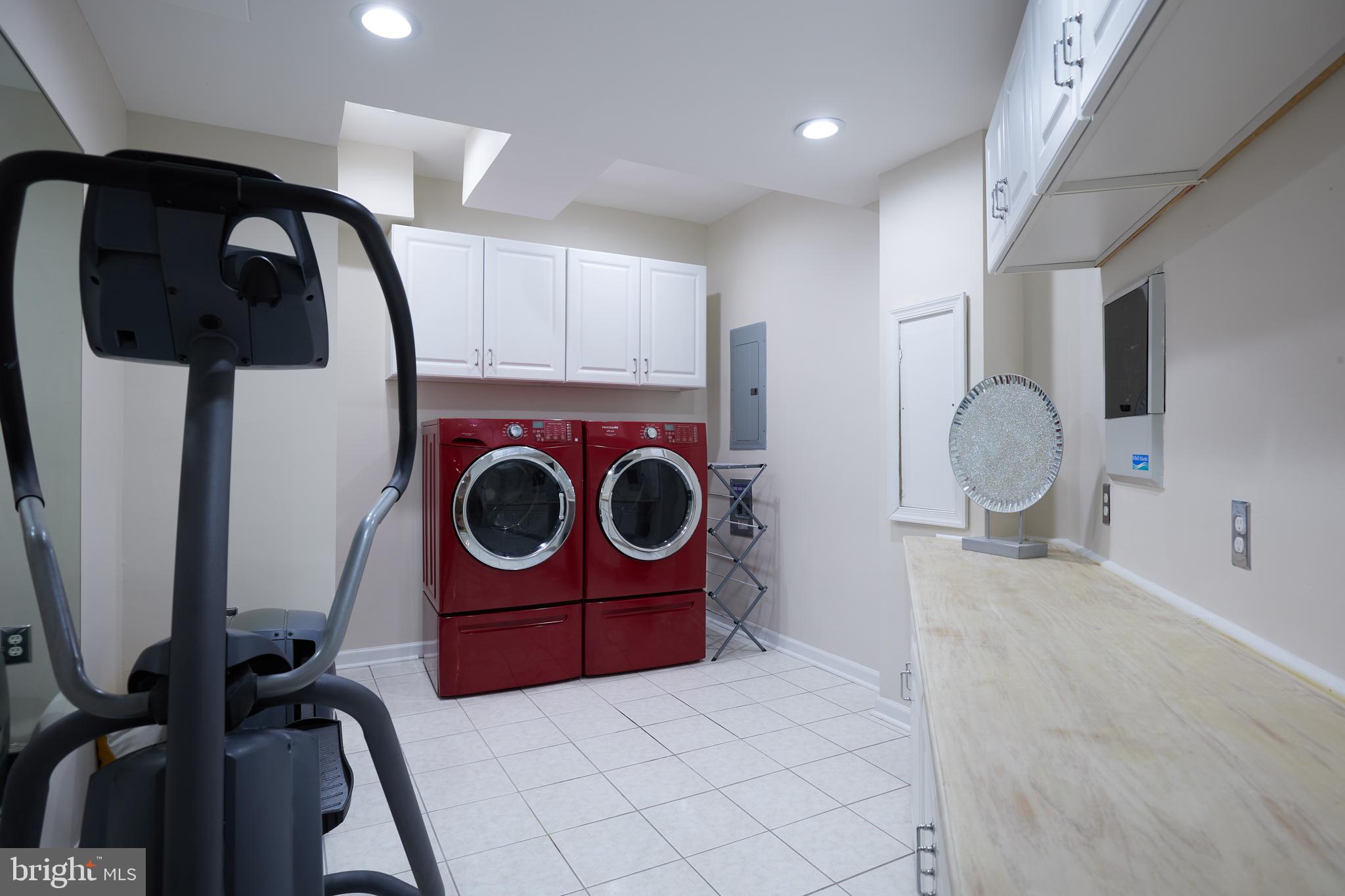 620 HIGHLAND RIDGE AVENUE