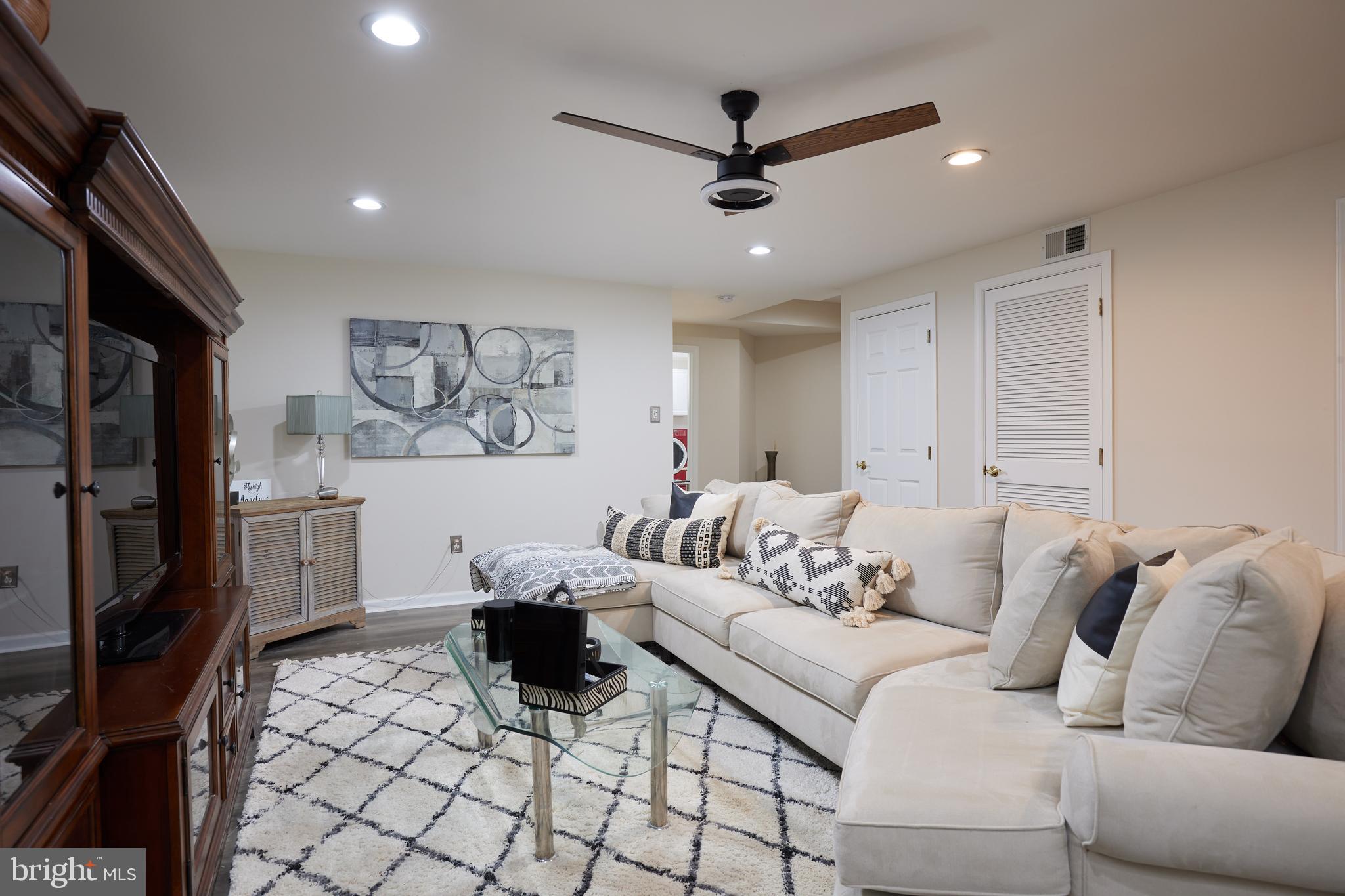 620 HIGHLAND RIDGE AVENUE