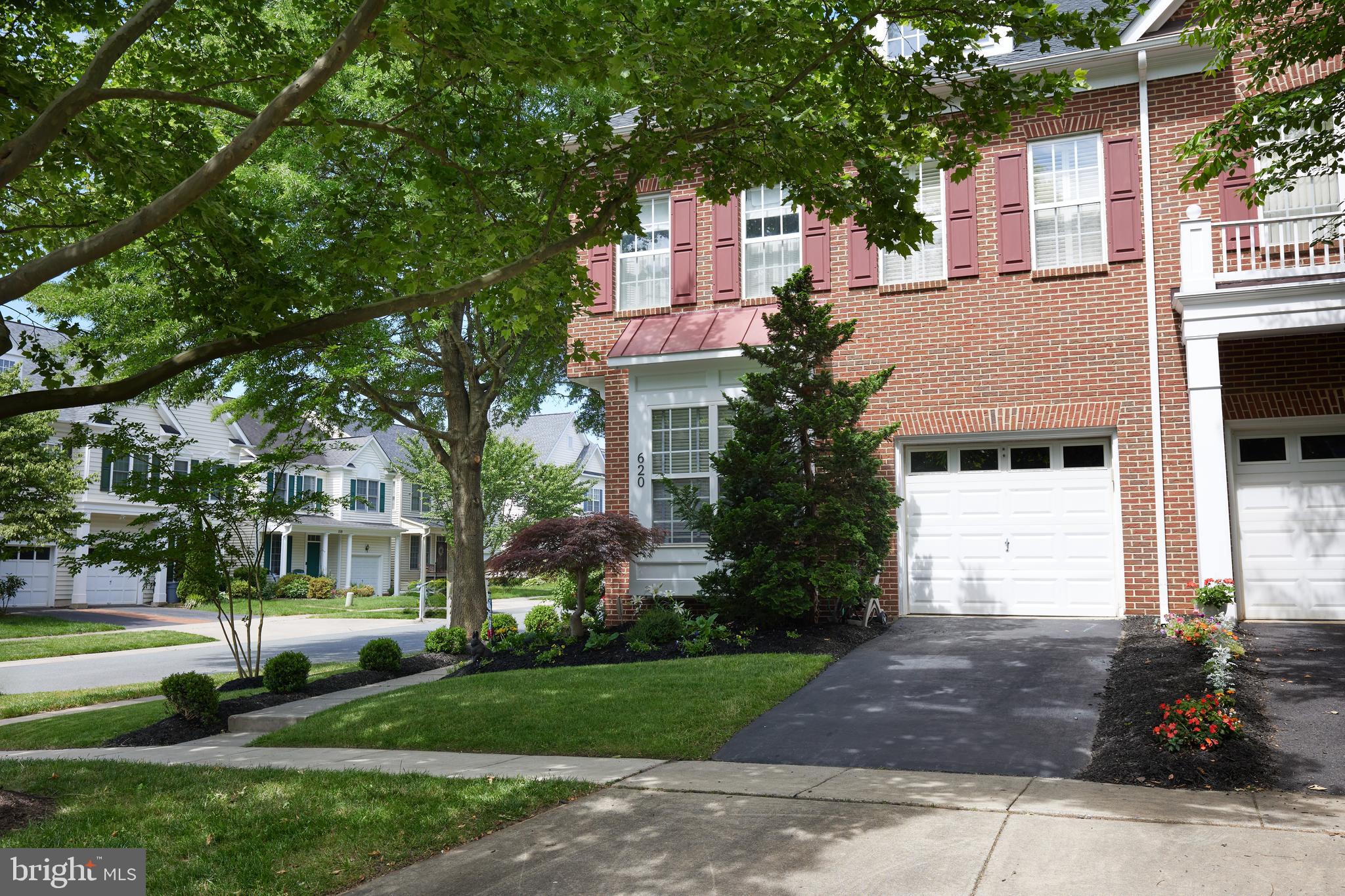 620 HIGHLAND RIDGE AVENUE