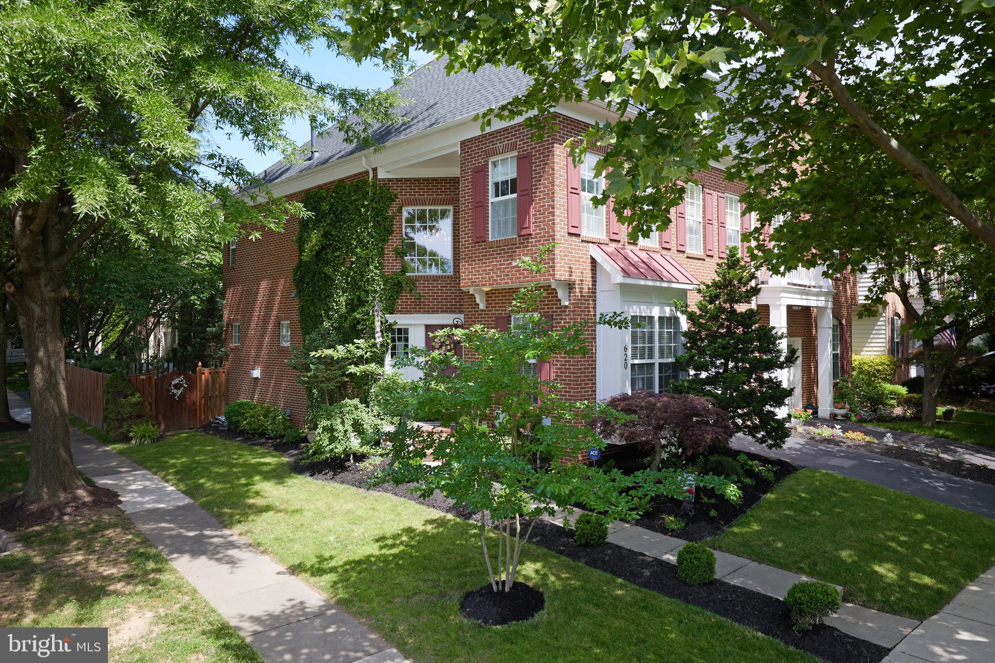 620 HIGHLAND RIDGE AVENUE