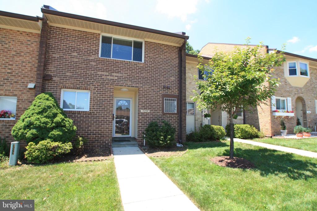 3256 GLENEAGLES DRIVE 104-E