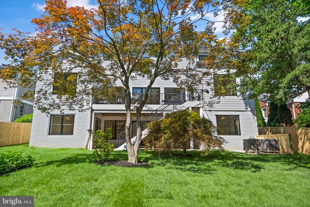 9708 PARKWOOD DRIVE