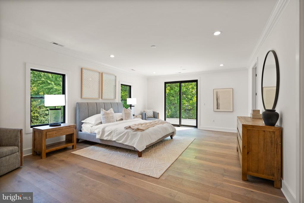 9708 PARKWOOD DRIVE
