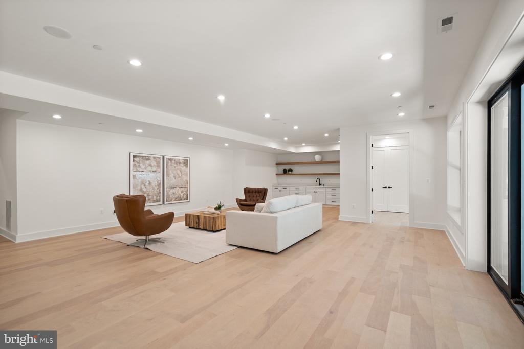 9708 PARKWOOD DRIVE
