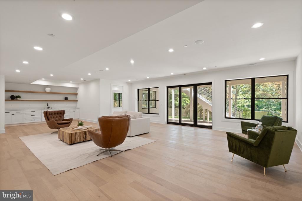 9708 PARKWOOD DRIVE