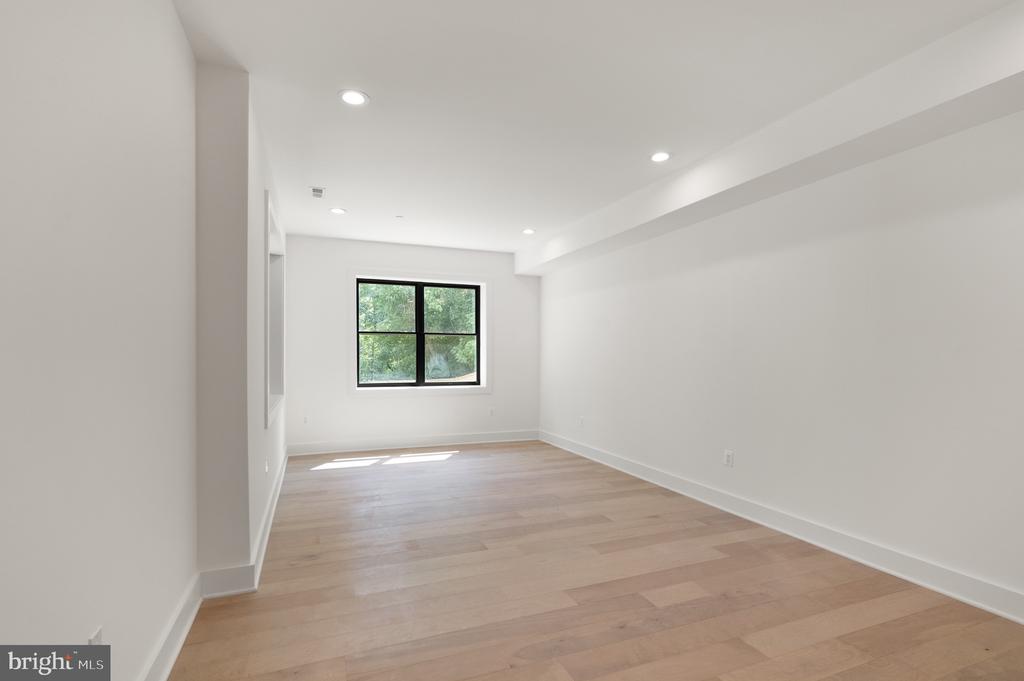 9708 PARKWOOD DRIVE