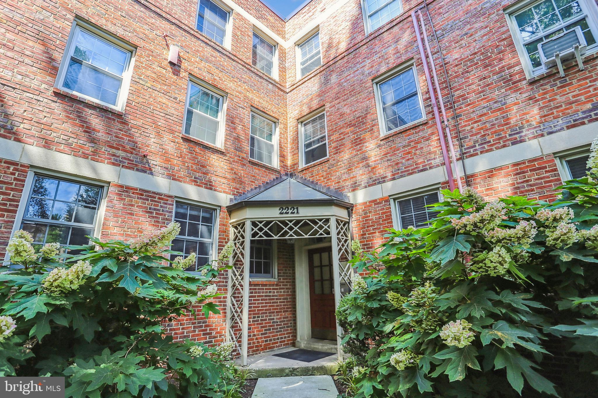 2221 WASHINGTON AVENUE W-101