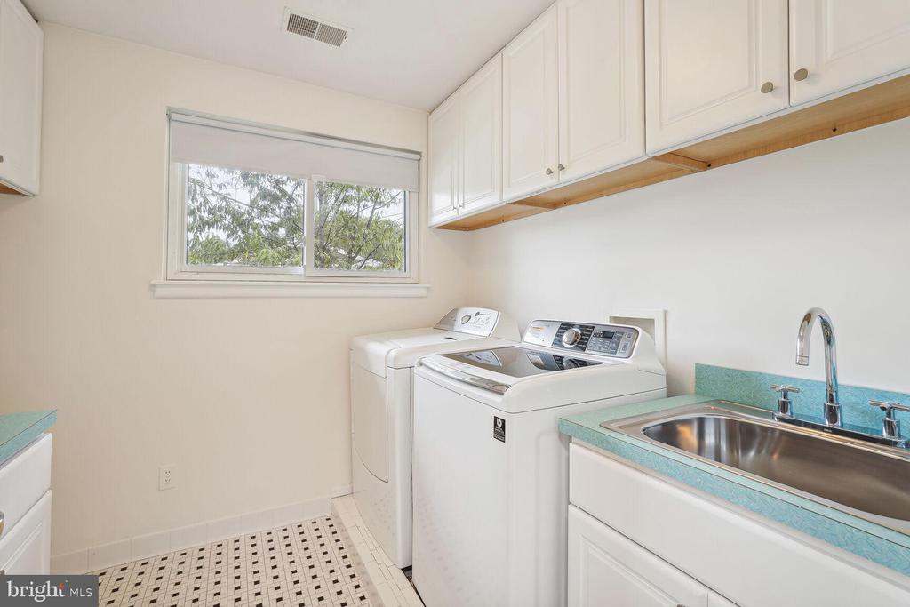 6405 TONE DRIVE
