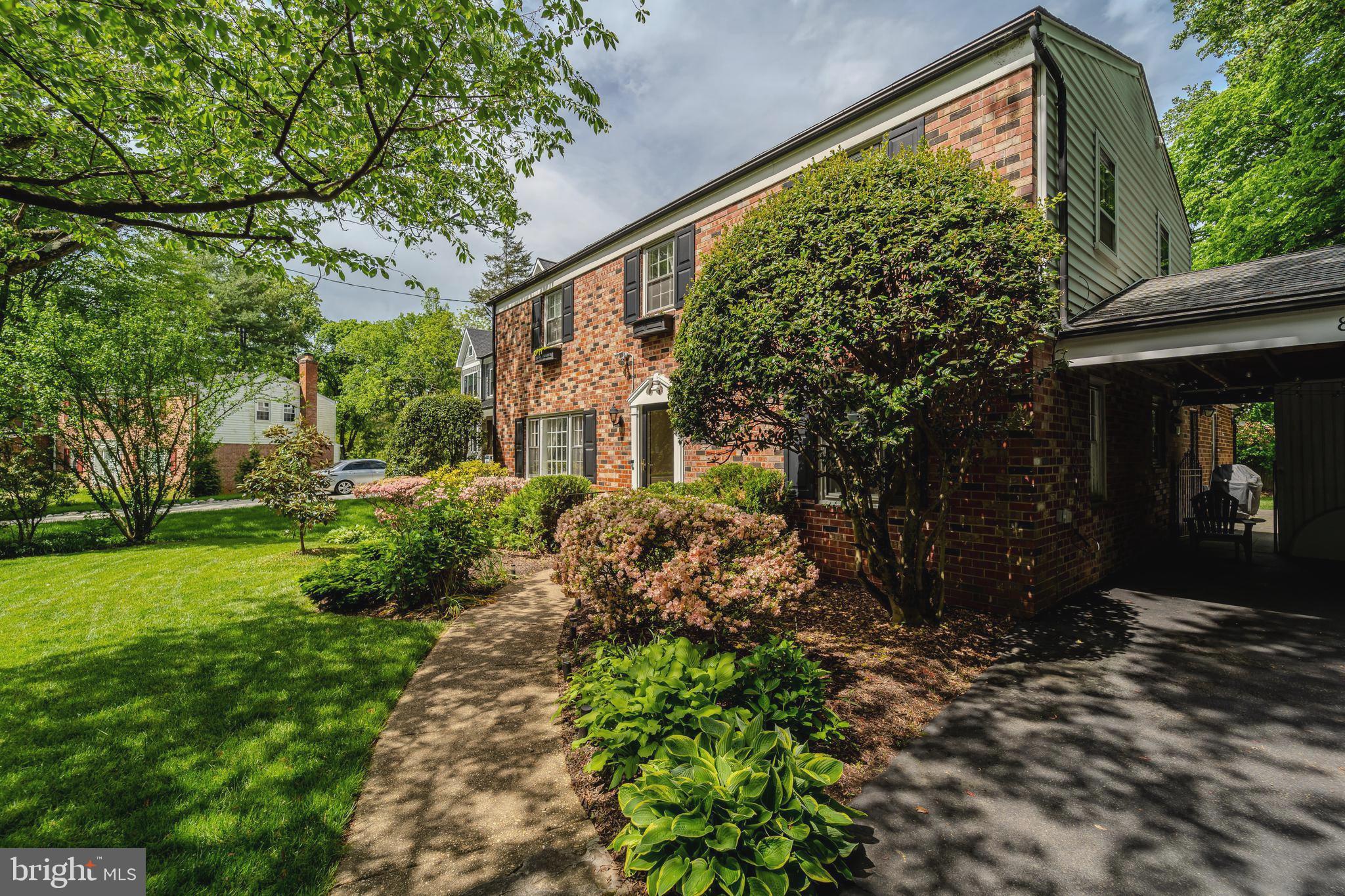 8106 WOODHAVEN BOULEVARD