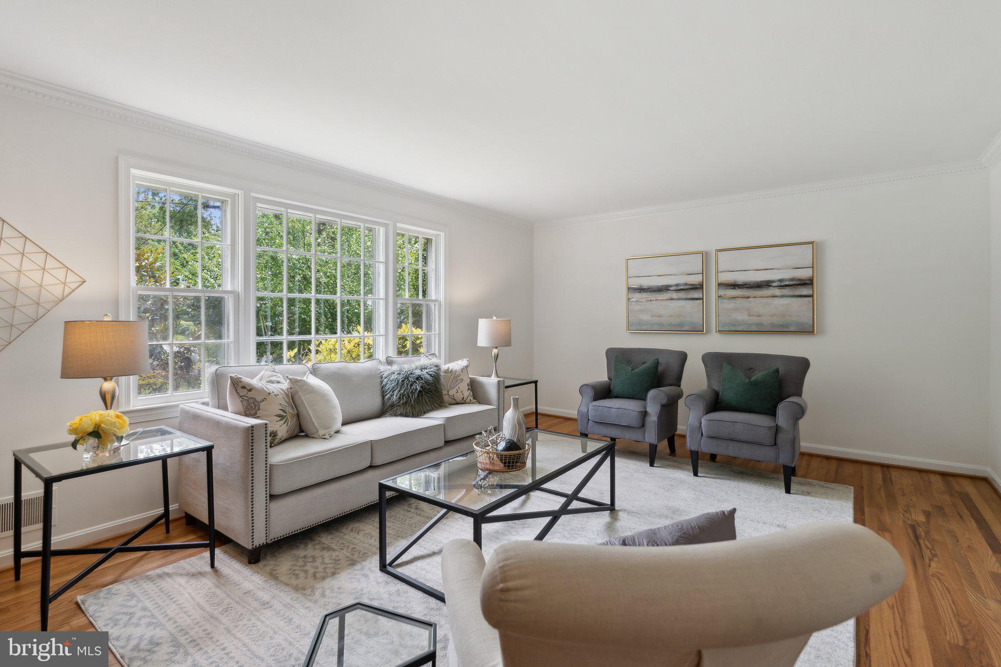 8106 WOODHAVEN BOULEVARD