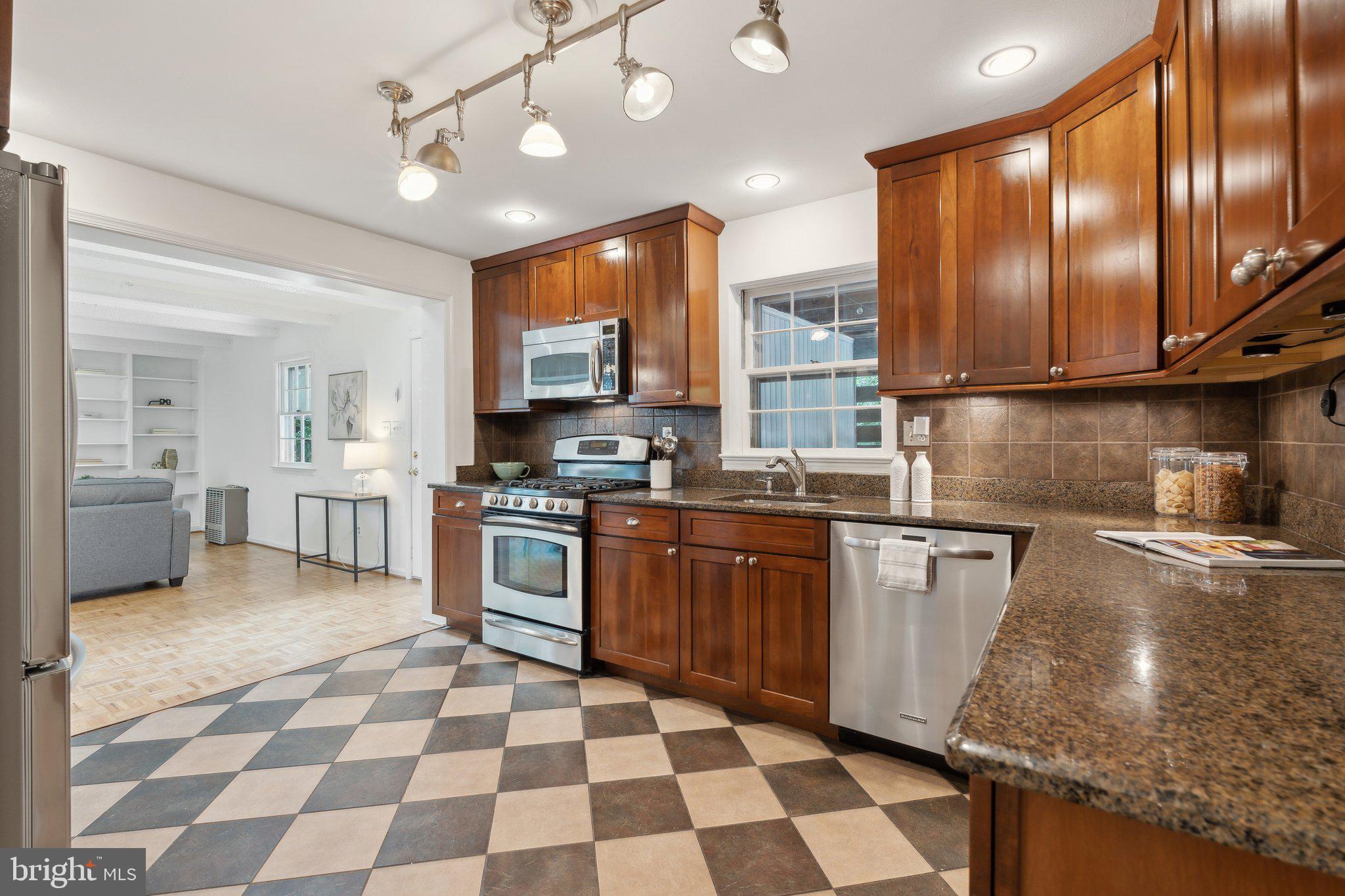 8106 WOODHAVEN BOULEVARD