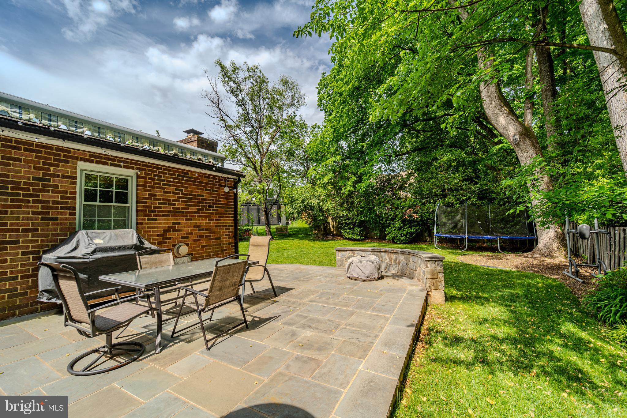 8106 WOODHAVEN BOULEVARD