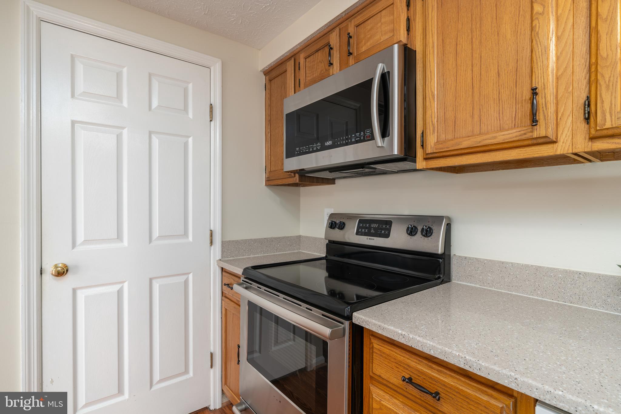 303 PALMSPRING DRIVE 5