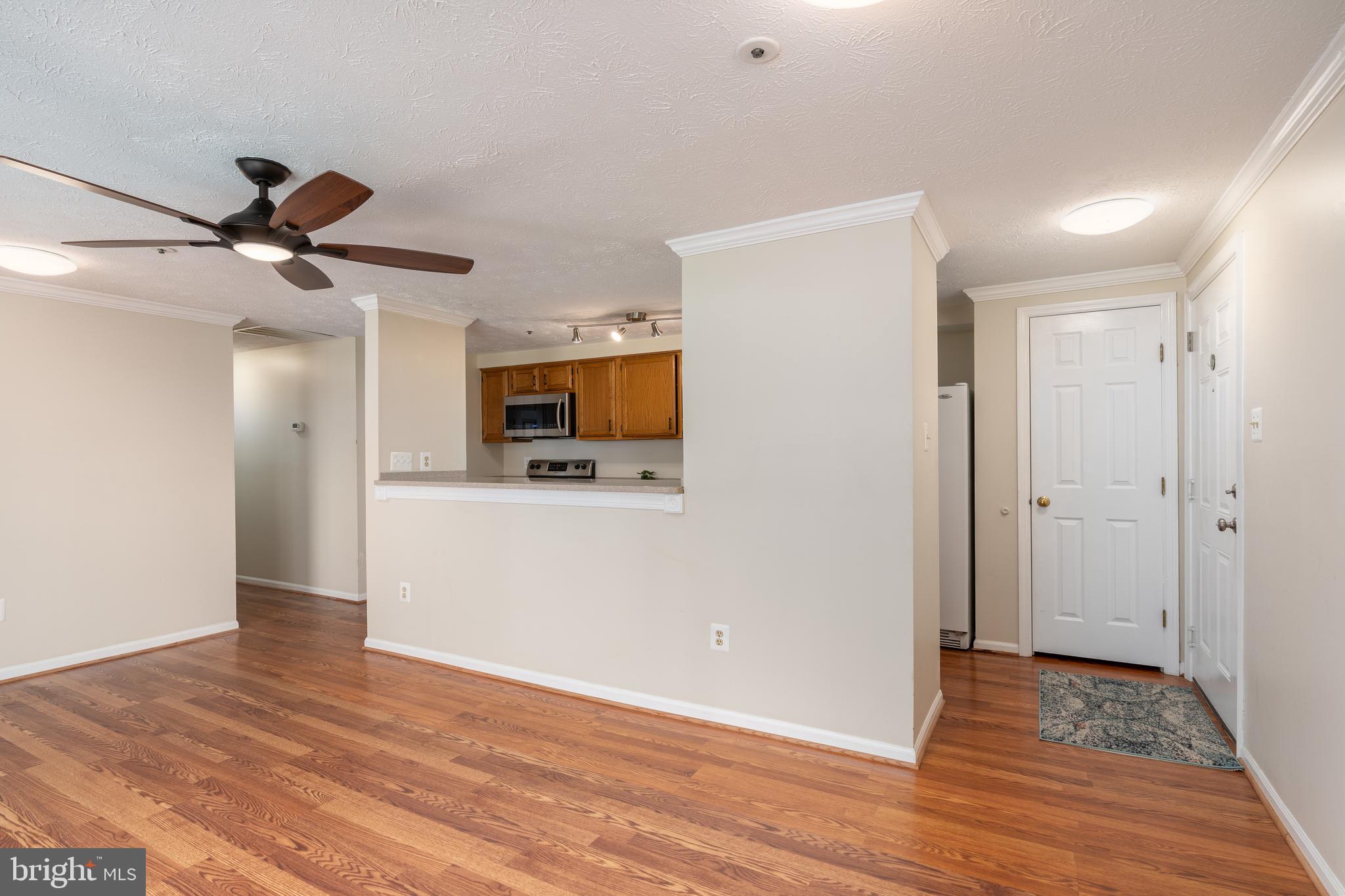 303 PALMSPRING DRIVE 5