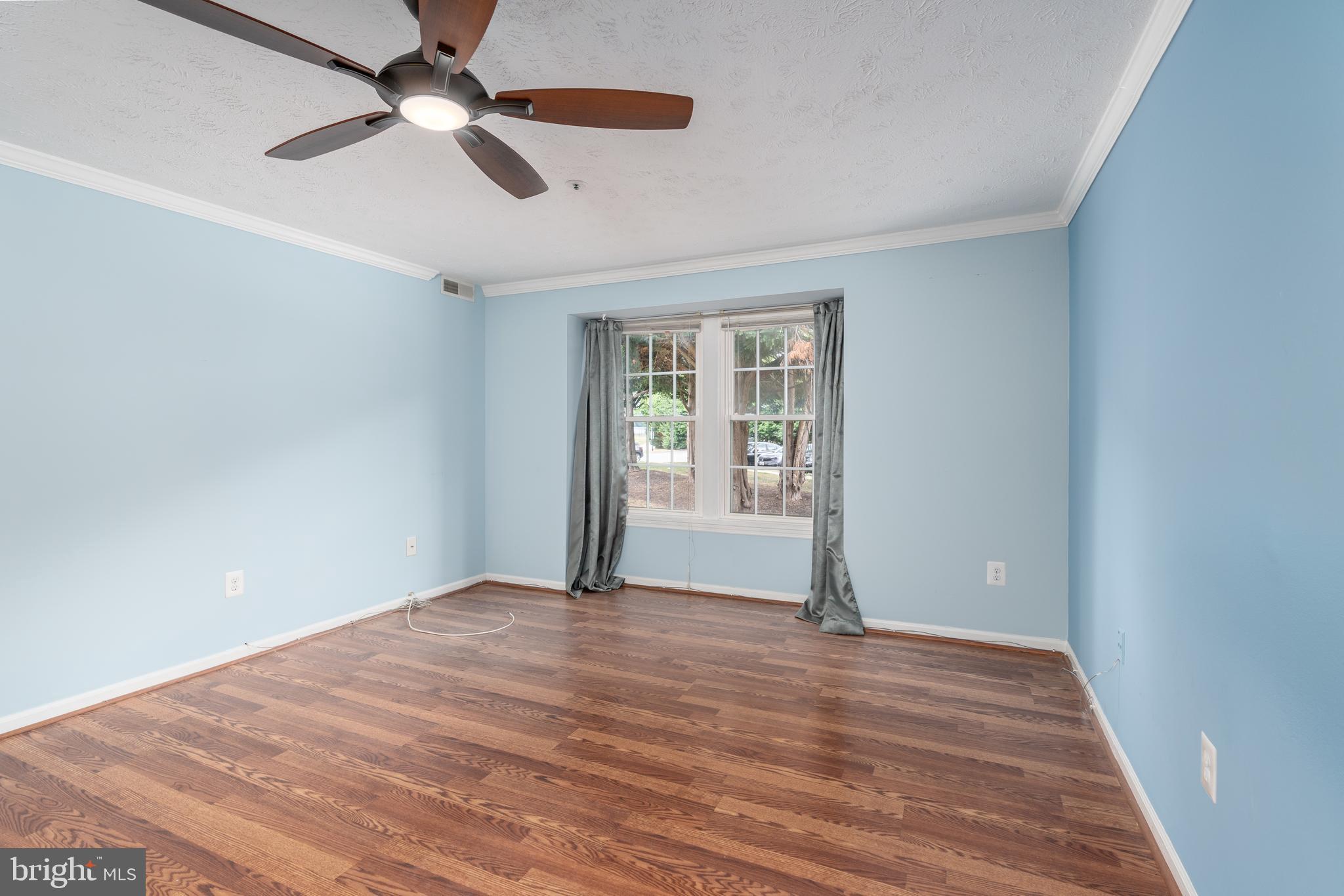 303 PALMSPRING DRIVE 5