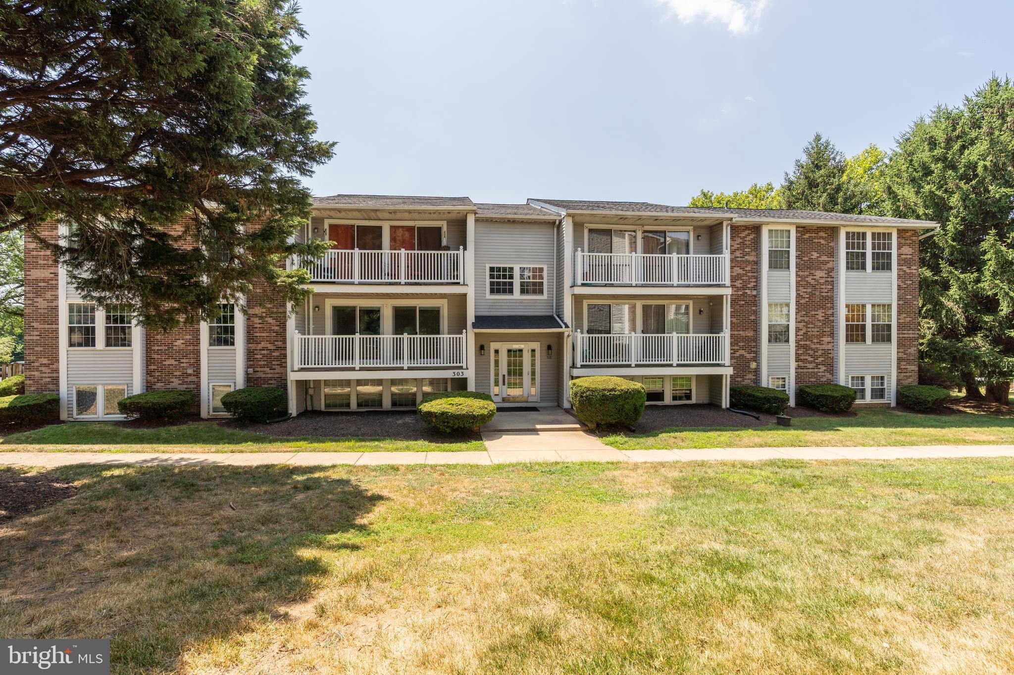 303 PALMSPRING DRIVE 5