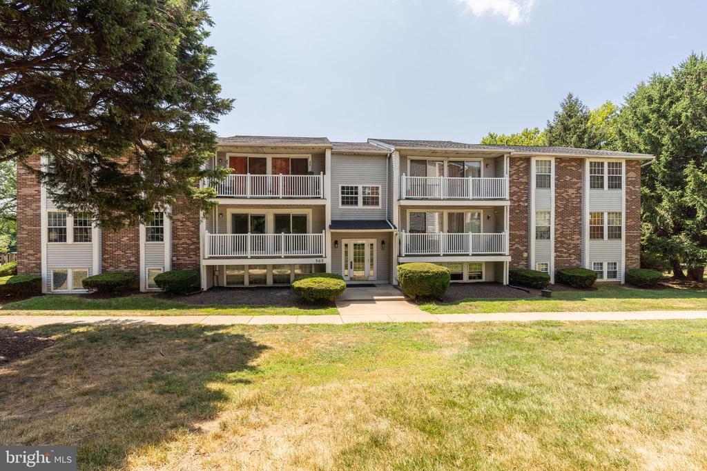 303 PALMSPRING DRIVE 5