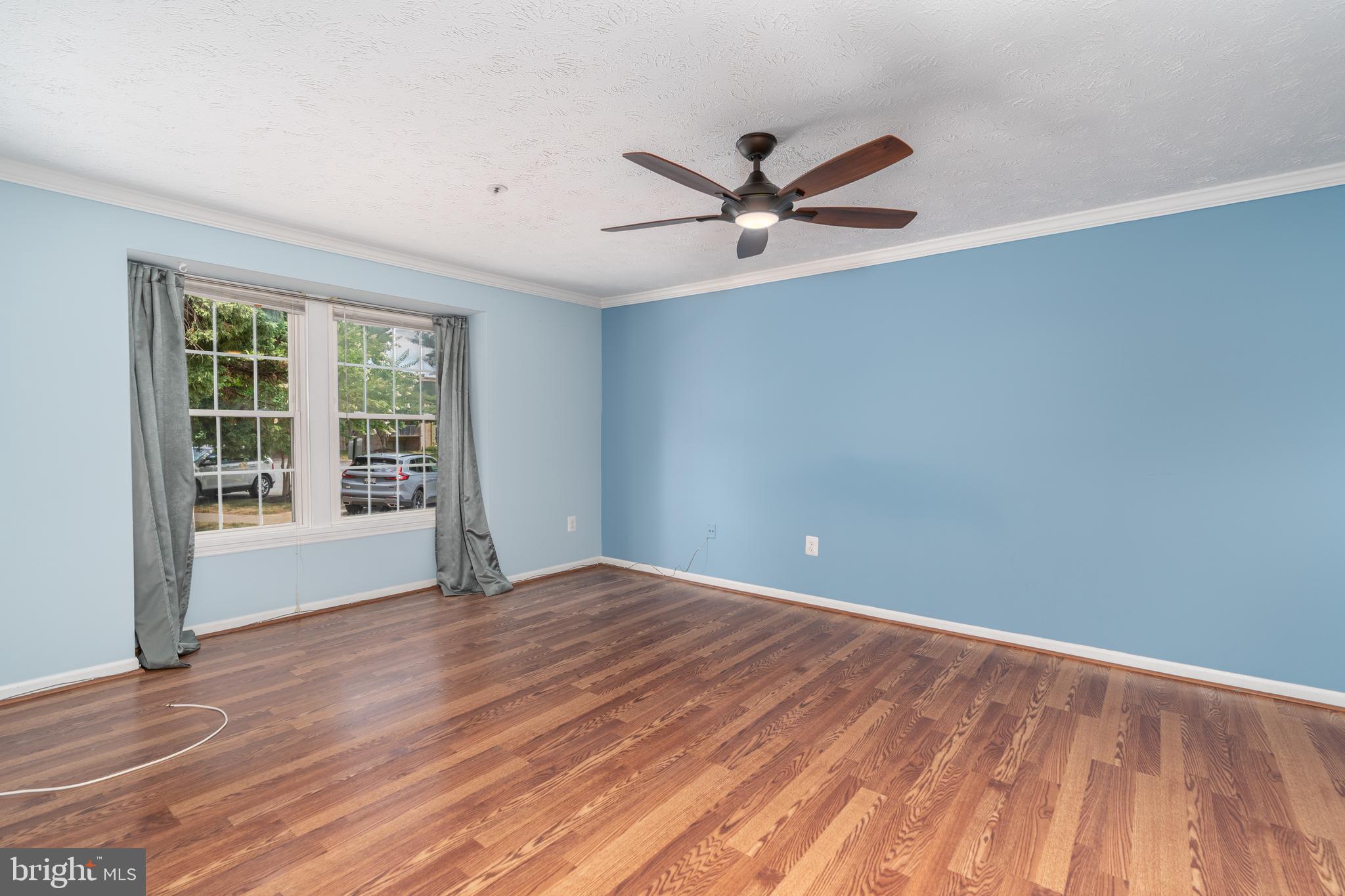 303 PALMSPRING DRIVE 5