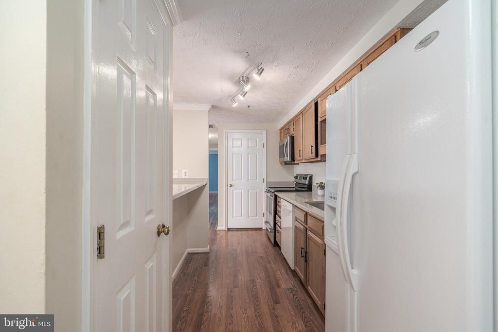 303 PALMSPRING DRIVE 5