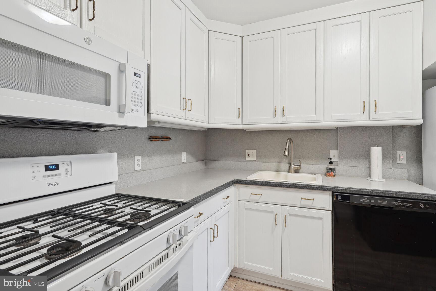 1111 UNIVERSITY BOULEVARD W 115