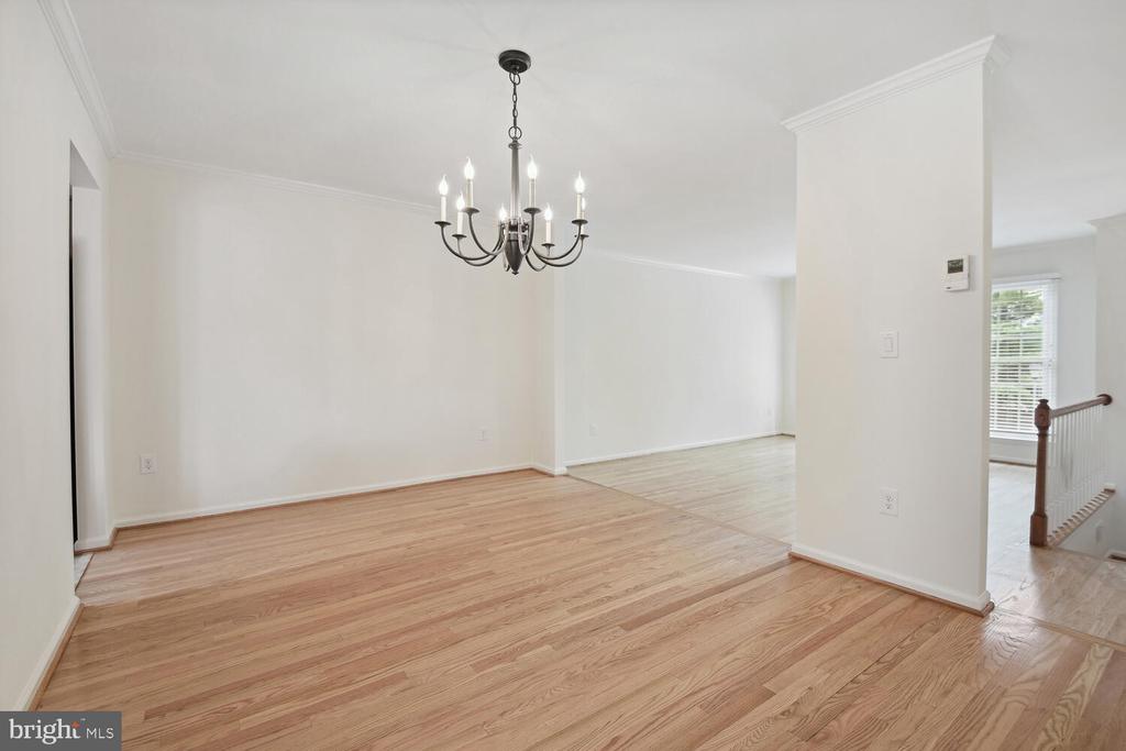 11063 CEDARWOOD DRIVE