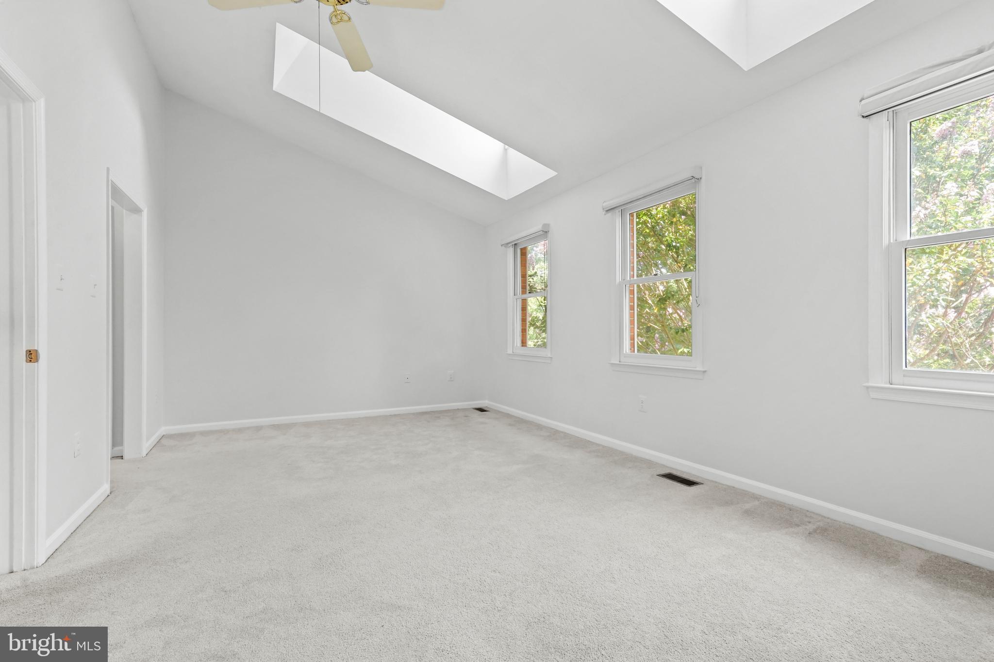 7412 CRESTBERRY LANE